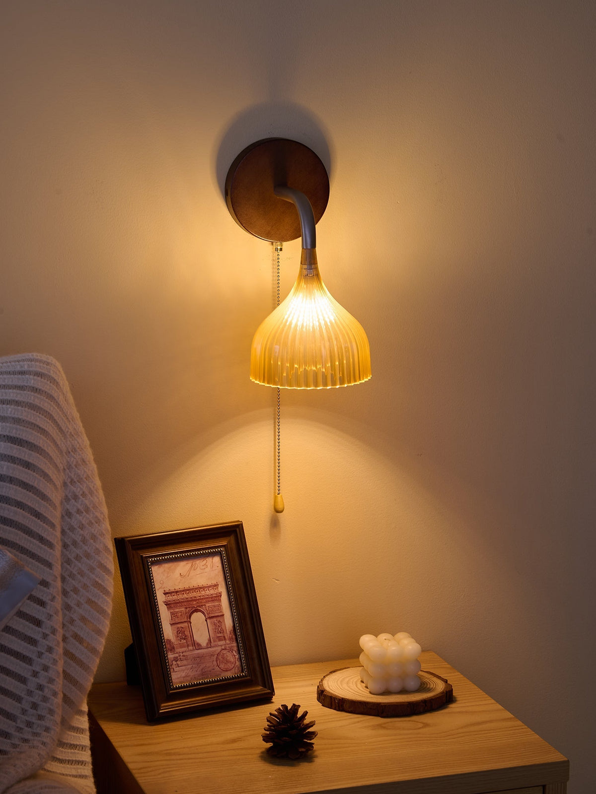 Cimararae elegant klassisk vägglampa i trä