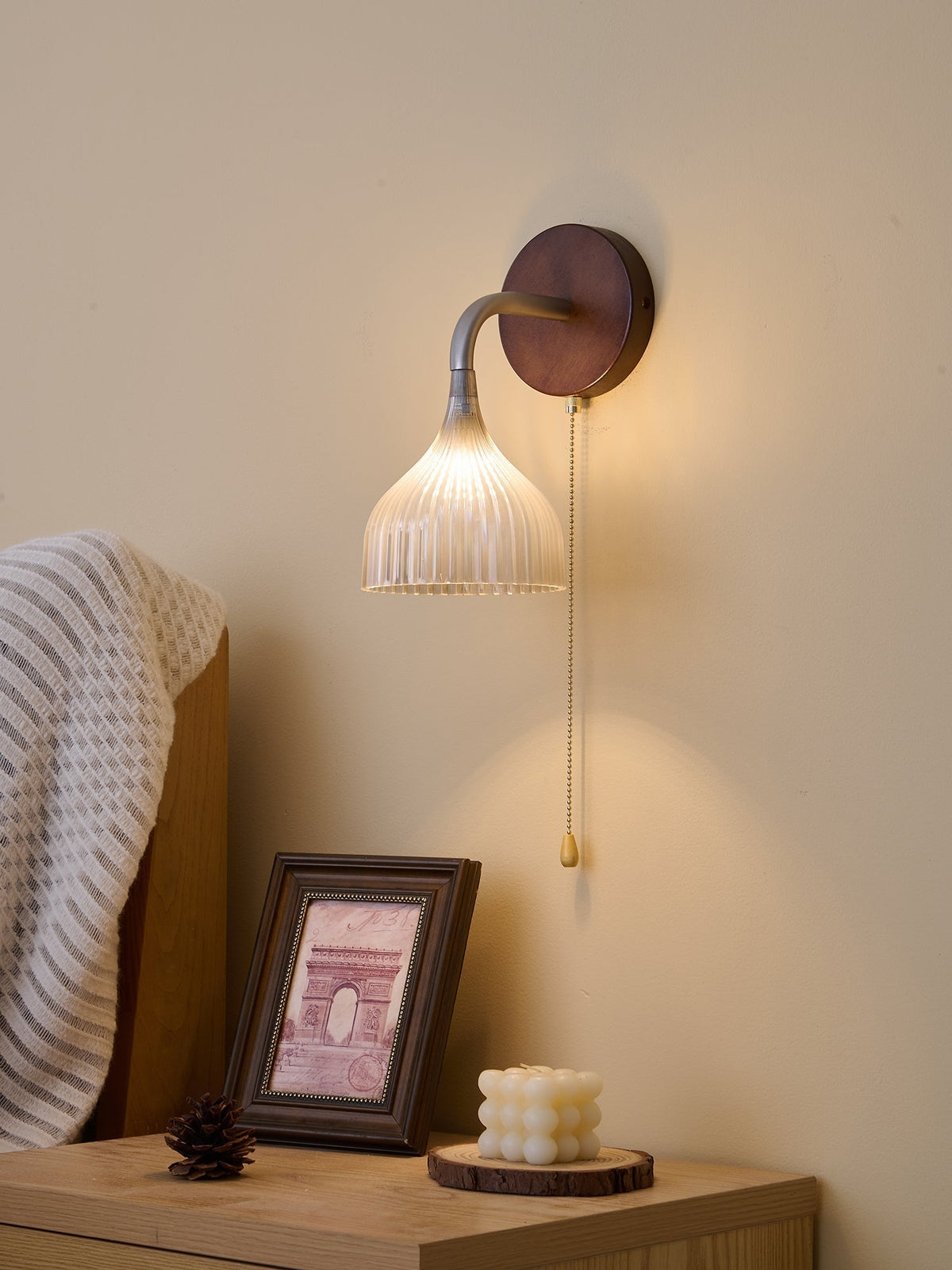 Cimararae elegant klassisk vägglampa i trä