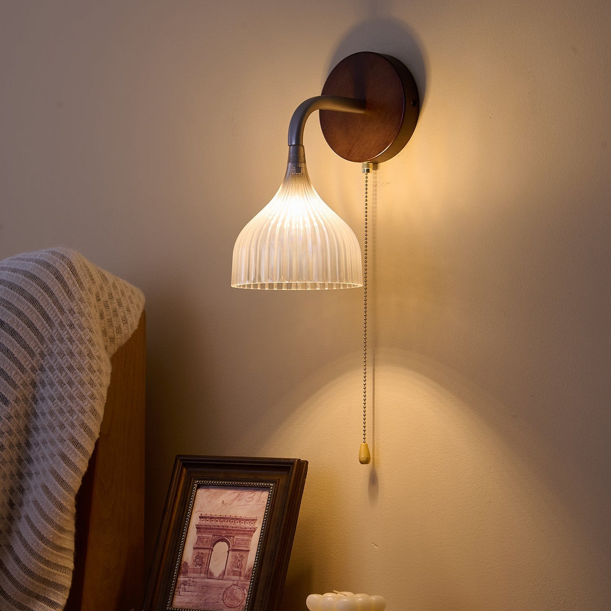 Cimararae elegant klassisk vägglampa i trä