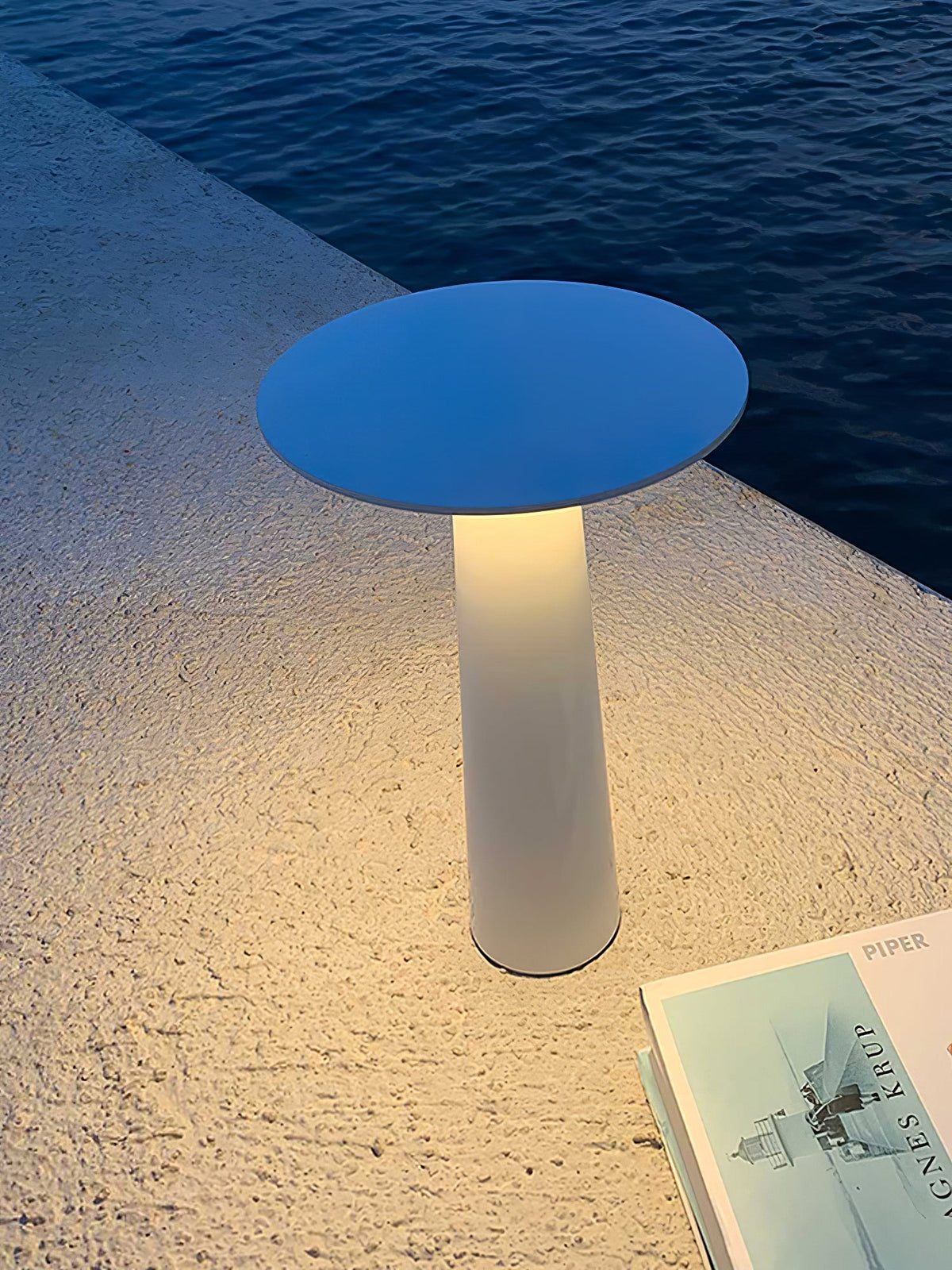Gwil diskformet udendørs bordlampe