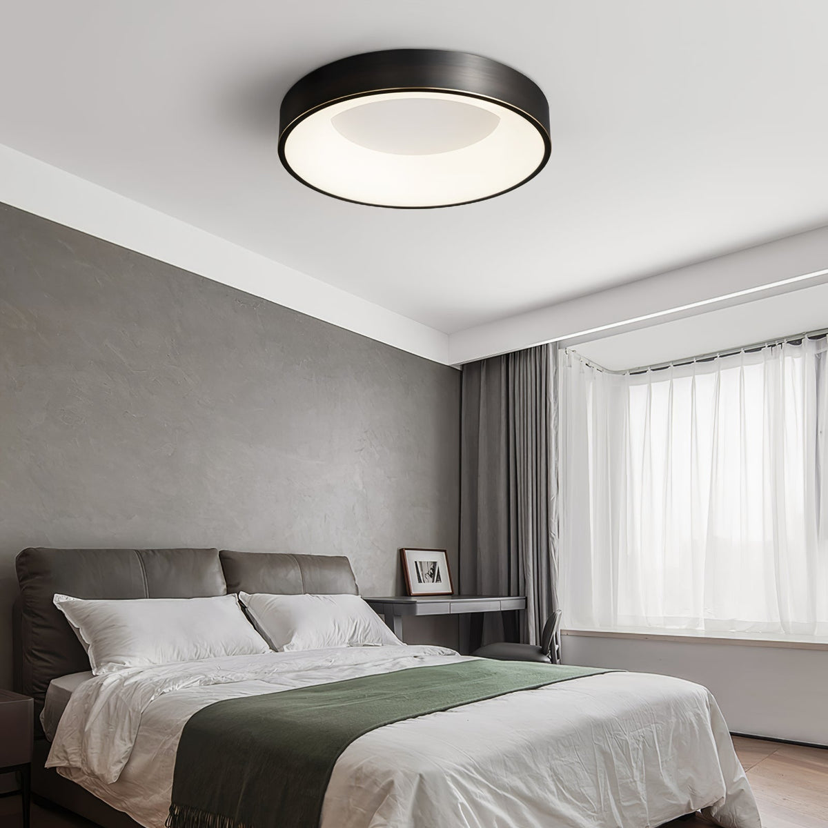 Zetheos modern minimalistisk taklampa i mässing