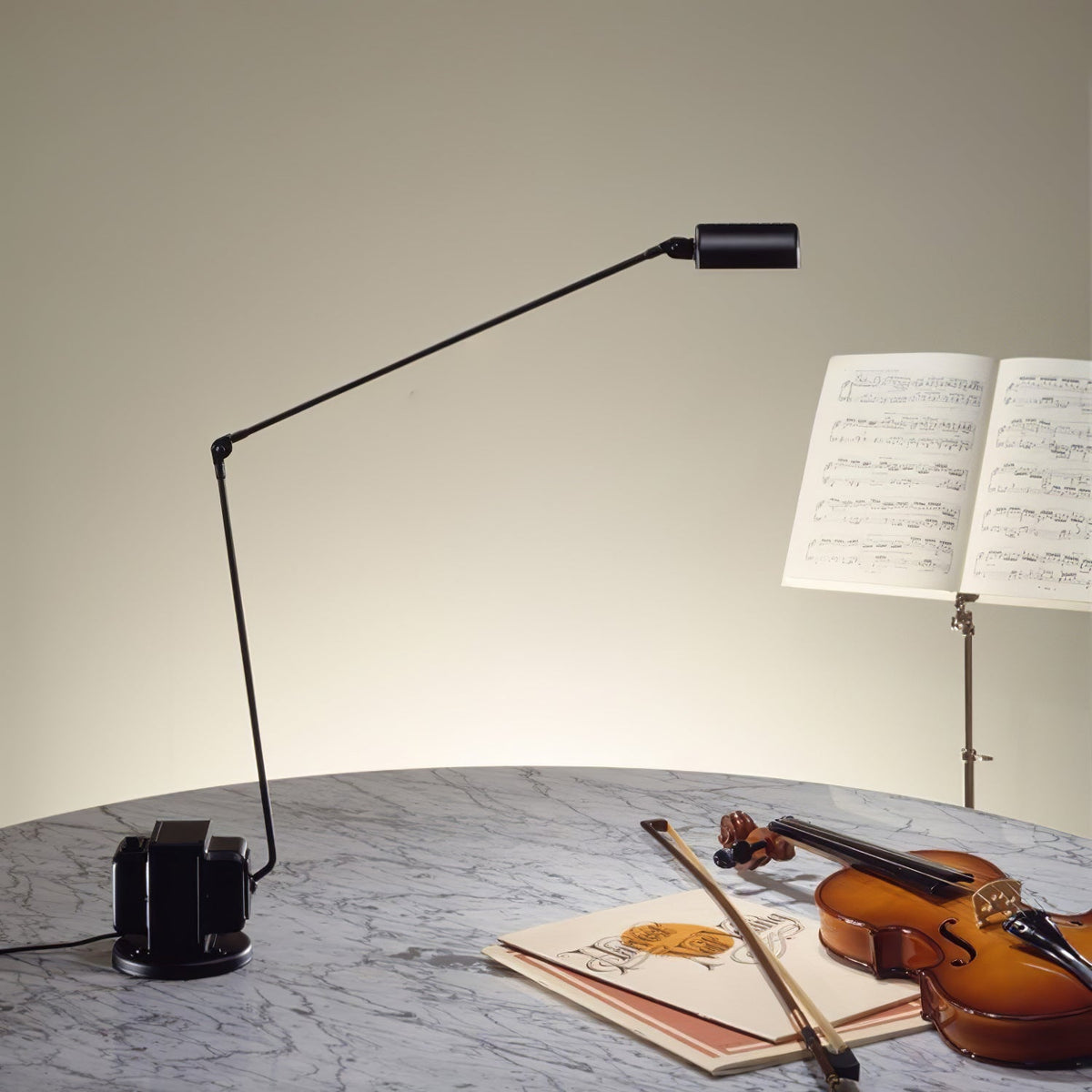 Orvyn minimalistisk bordlampe