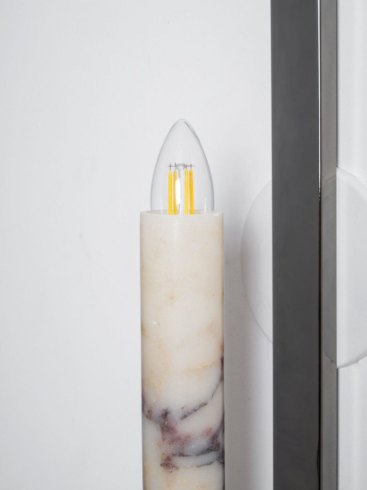 Selirelia modern vägglampa
