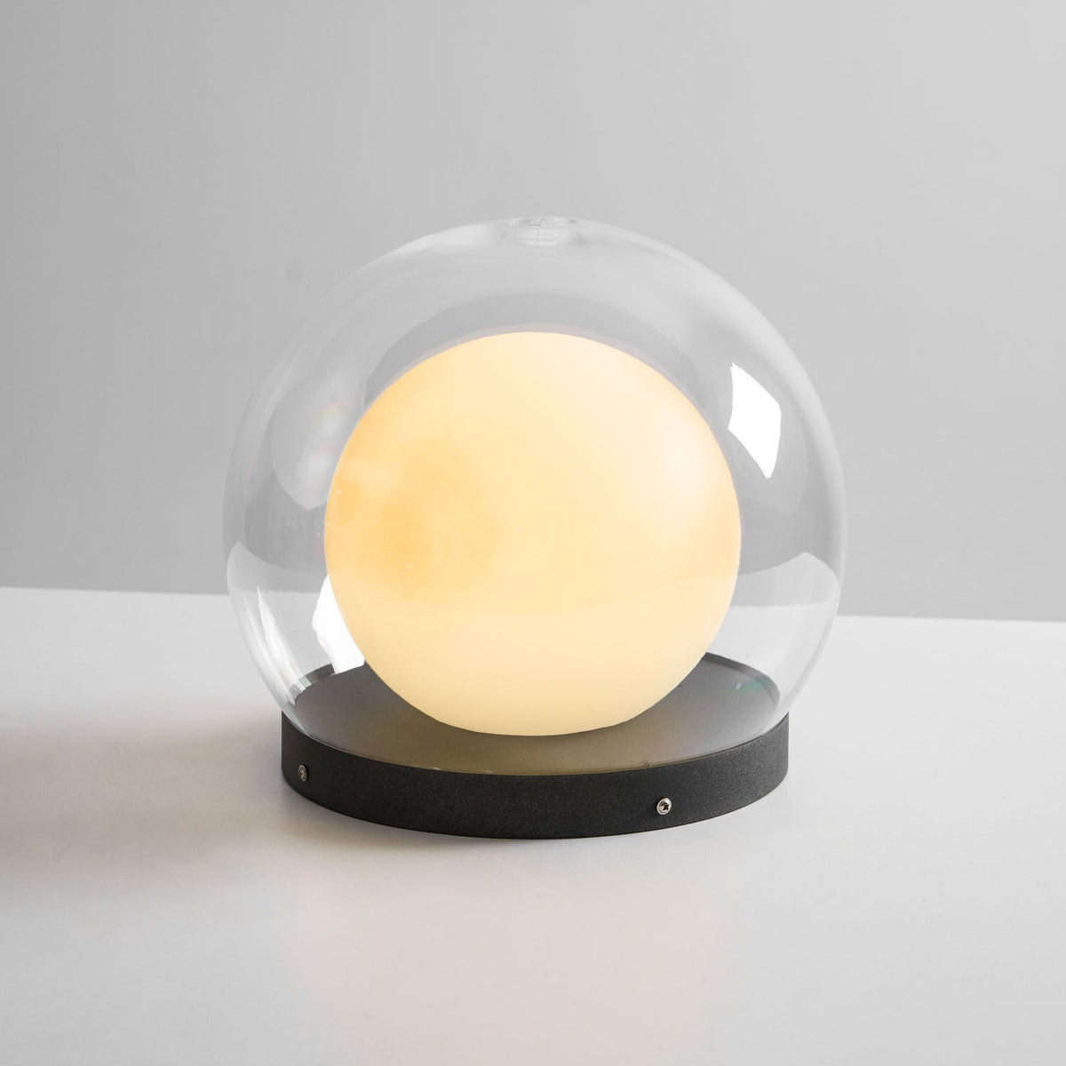 Calelise kuppelformet udendørs bordlampe