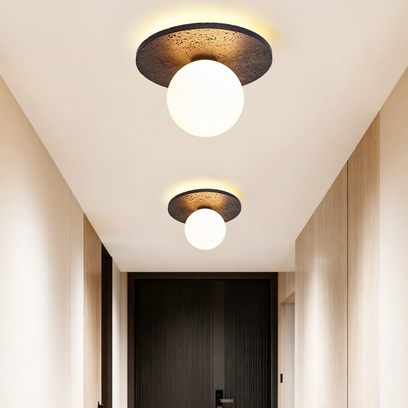 Otto globe-loftlampe i sort travertin