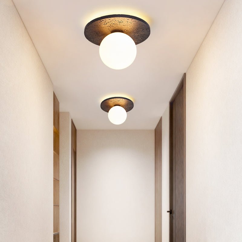 Otto globe-loftlampe i sort travertin