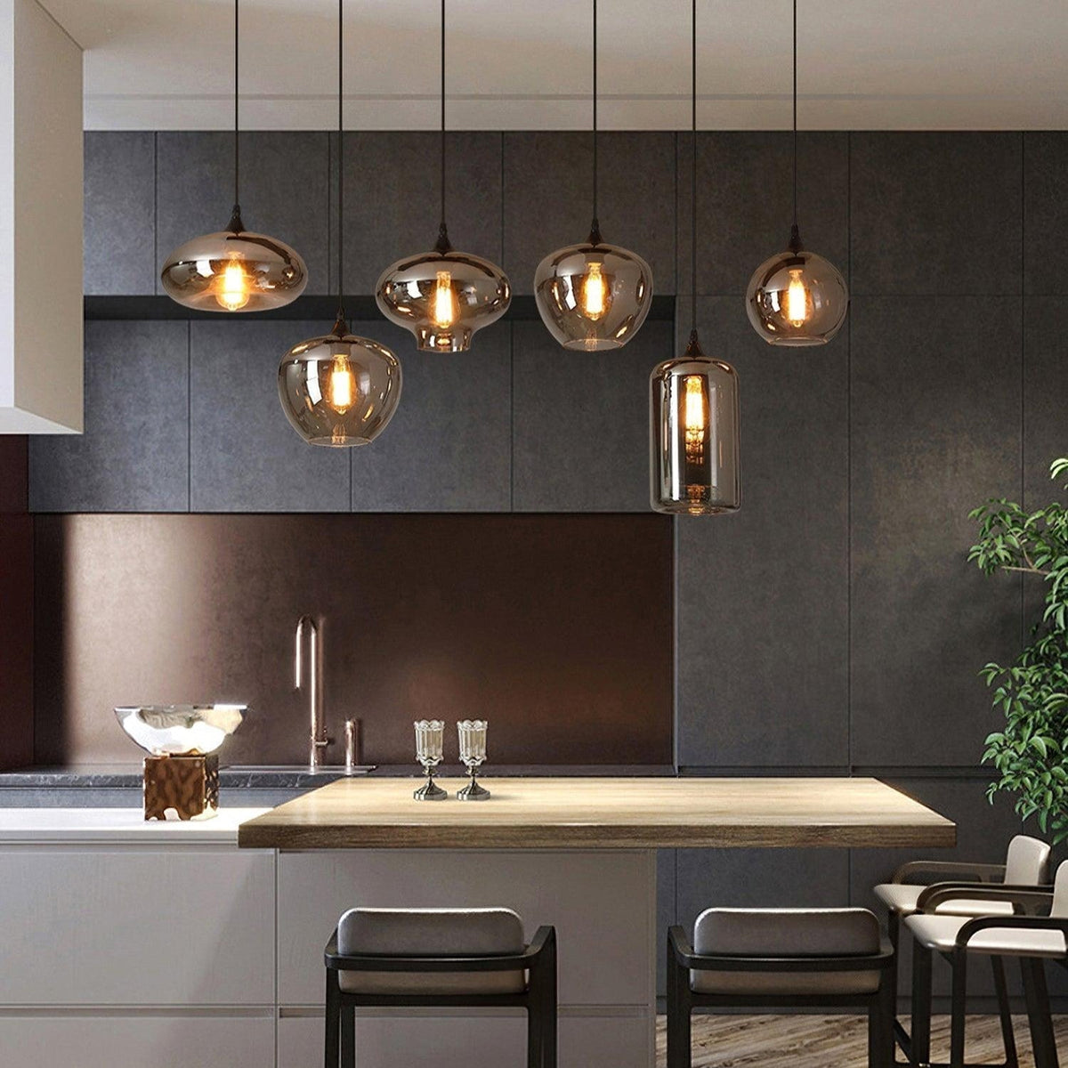 June minimalistisk flaskformad pendellampa i rökgrått glas