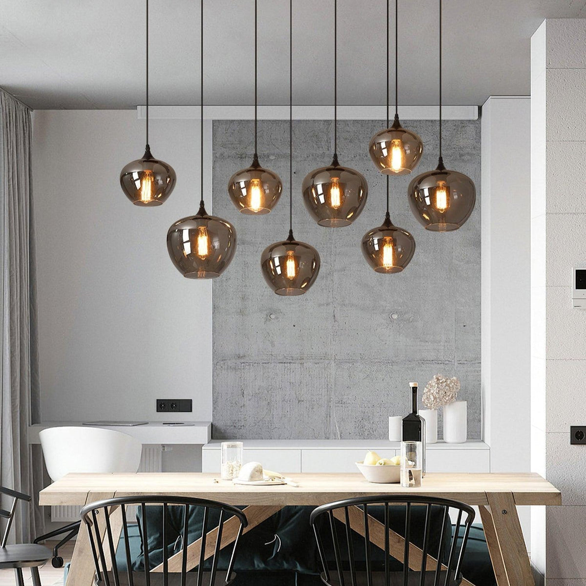 June minimalistisk flaskformad pendellampa i rökgrått glas
