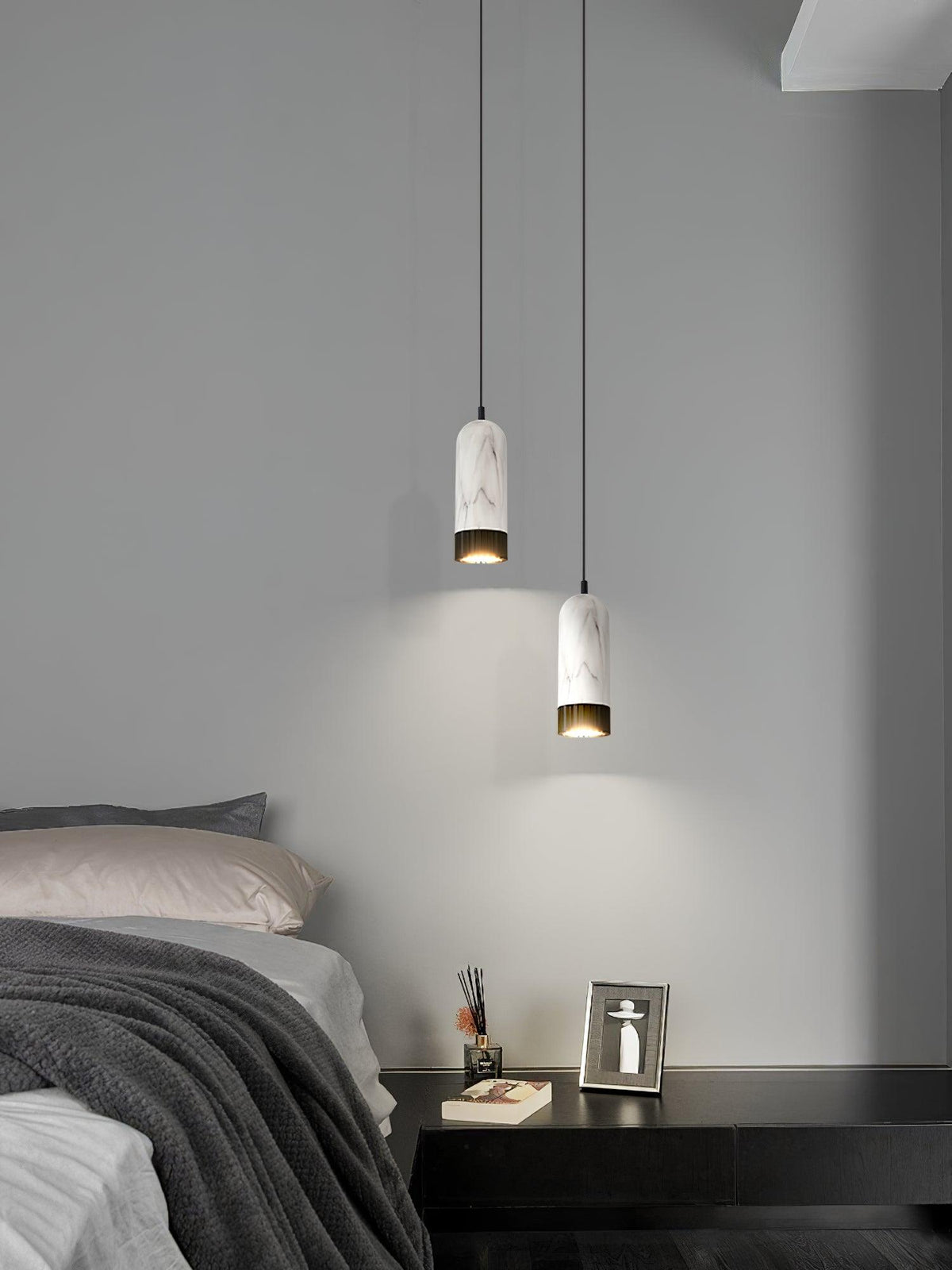 Petisena modern pendellampa i marmor