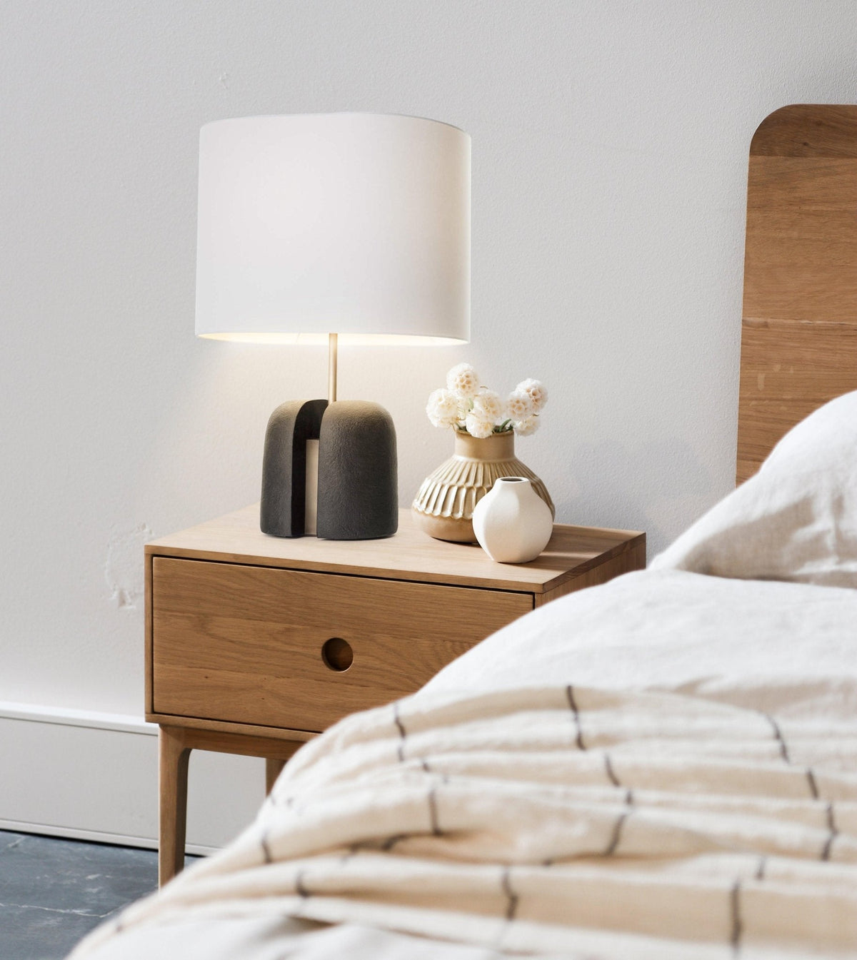 Norinelia modern bordslampa