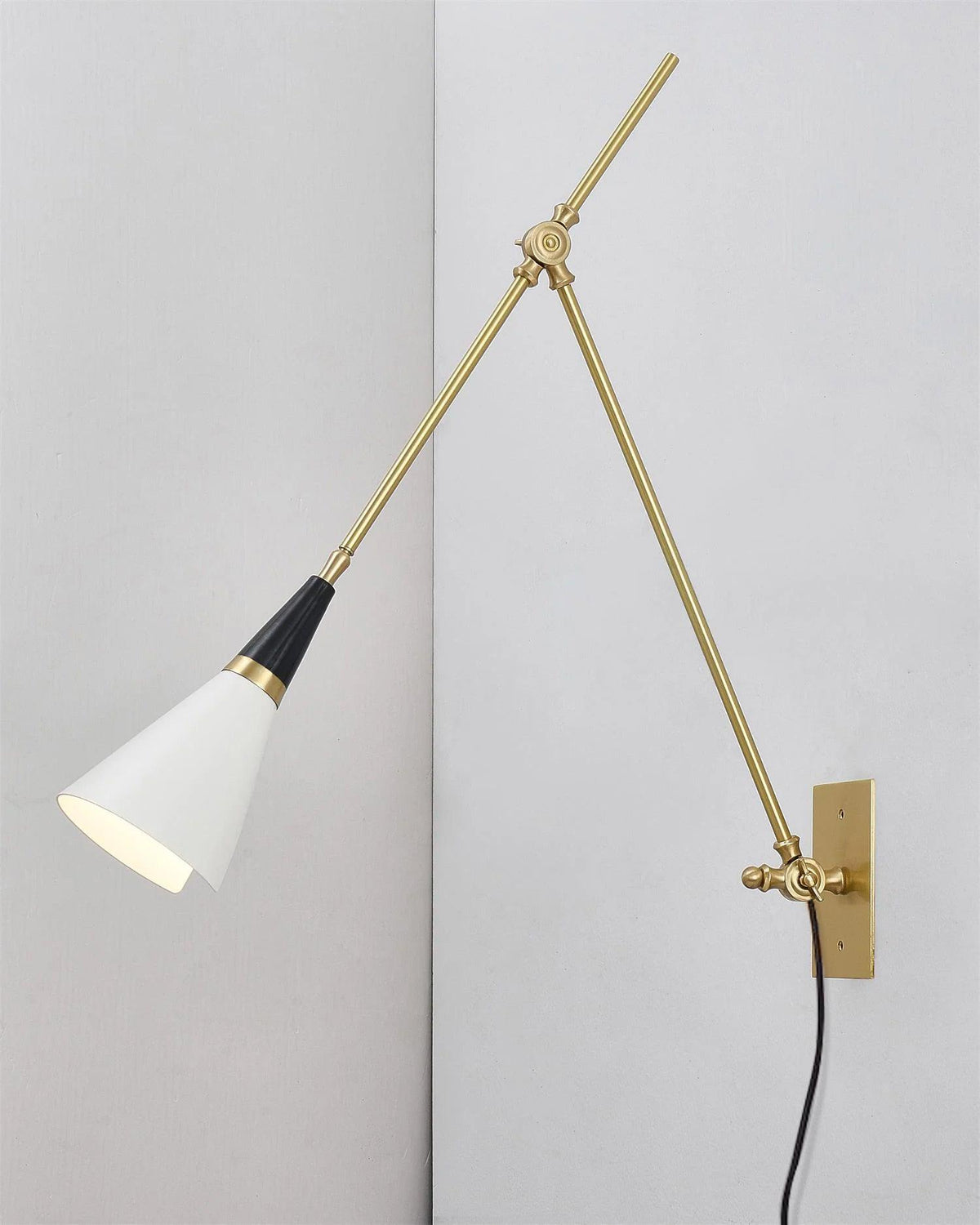 Orvenia moderne minimalistisk væglampe med stik