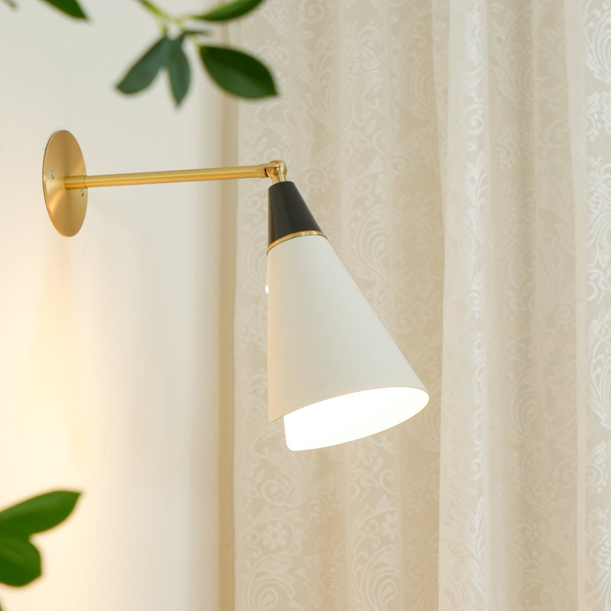 Orieiella moderne minimalistisk væglampe i messing