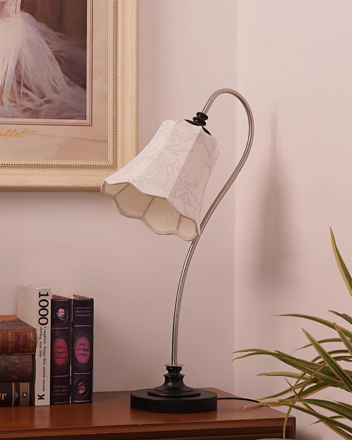 Magnolya Table Lamp