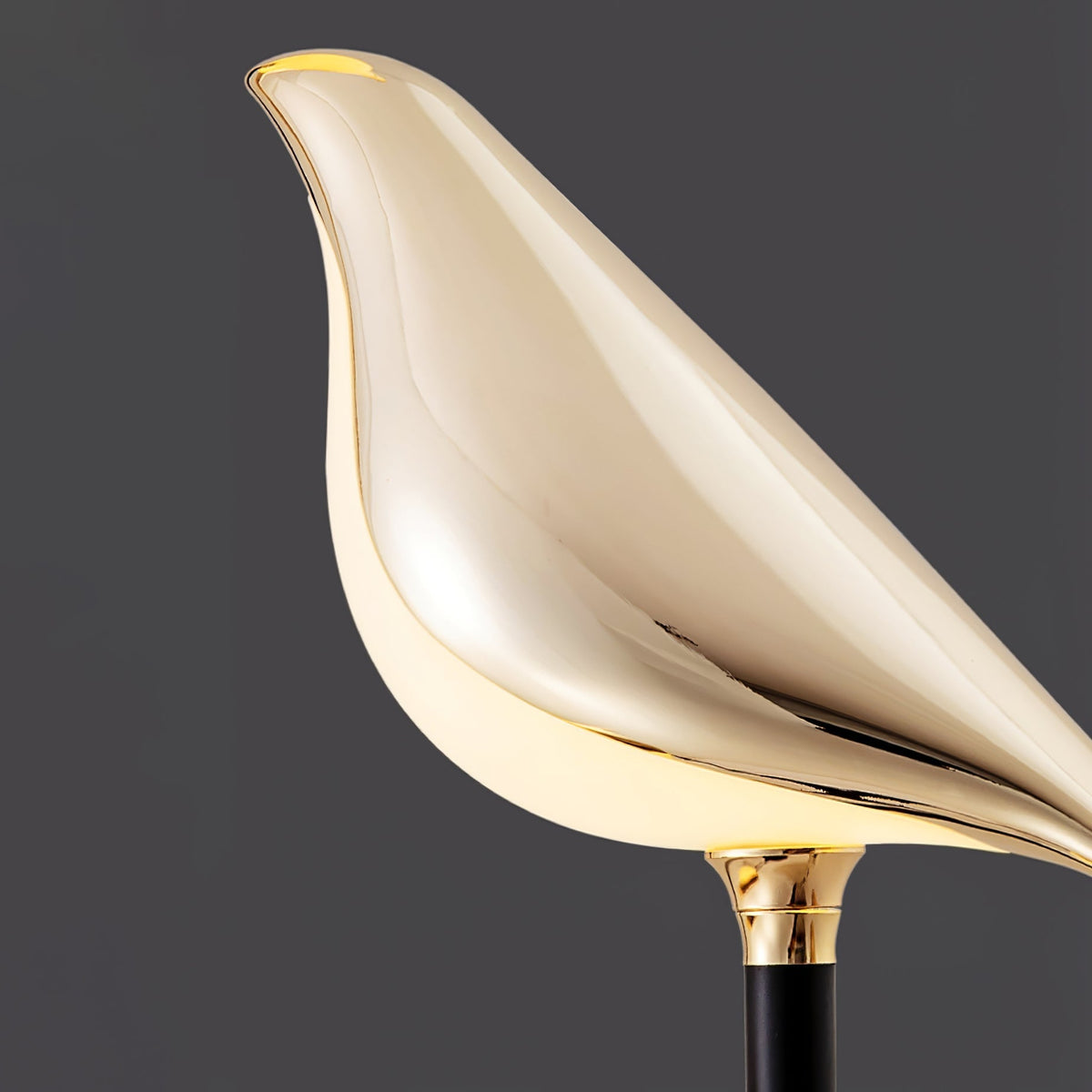 Vont Art Deco-gulvlampe i messing