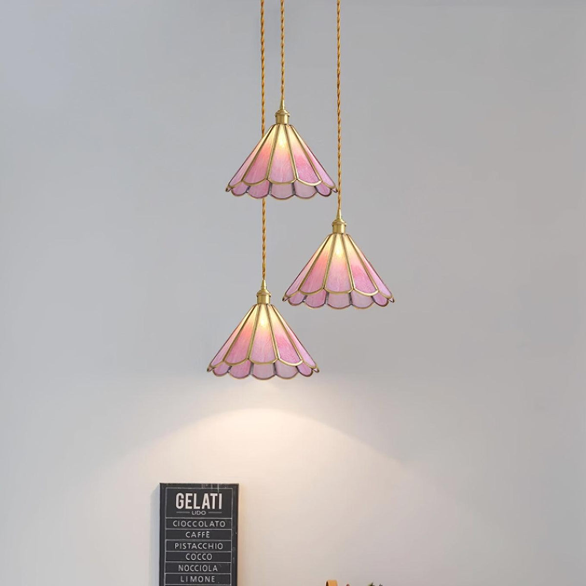 Lione-pendellampe i pinkfarvet glas
