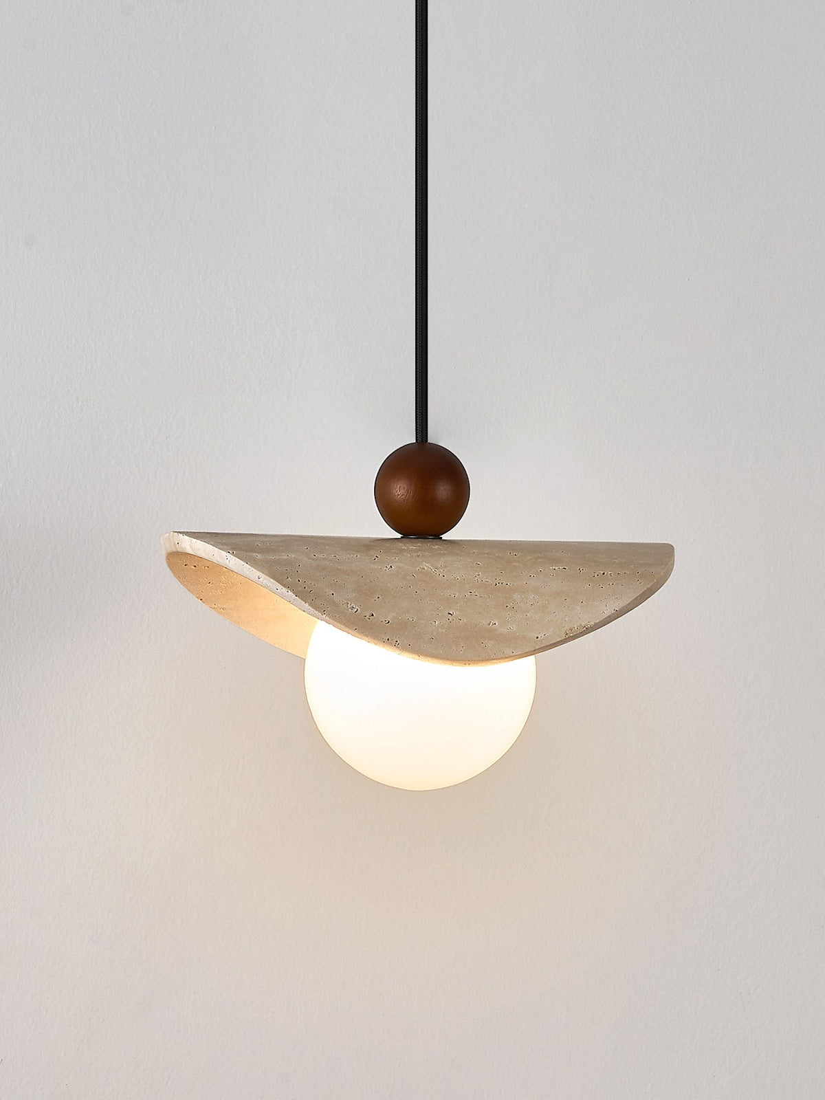 Jorwick pendel-lampe med travertinperler