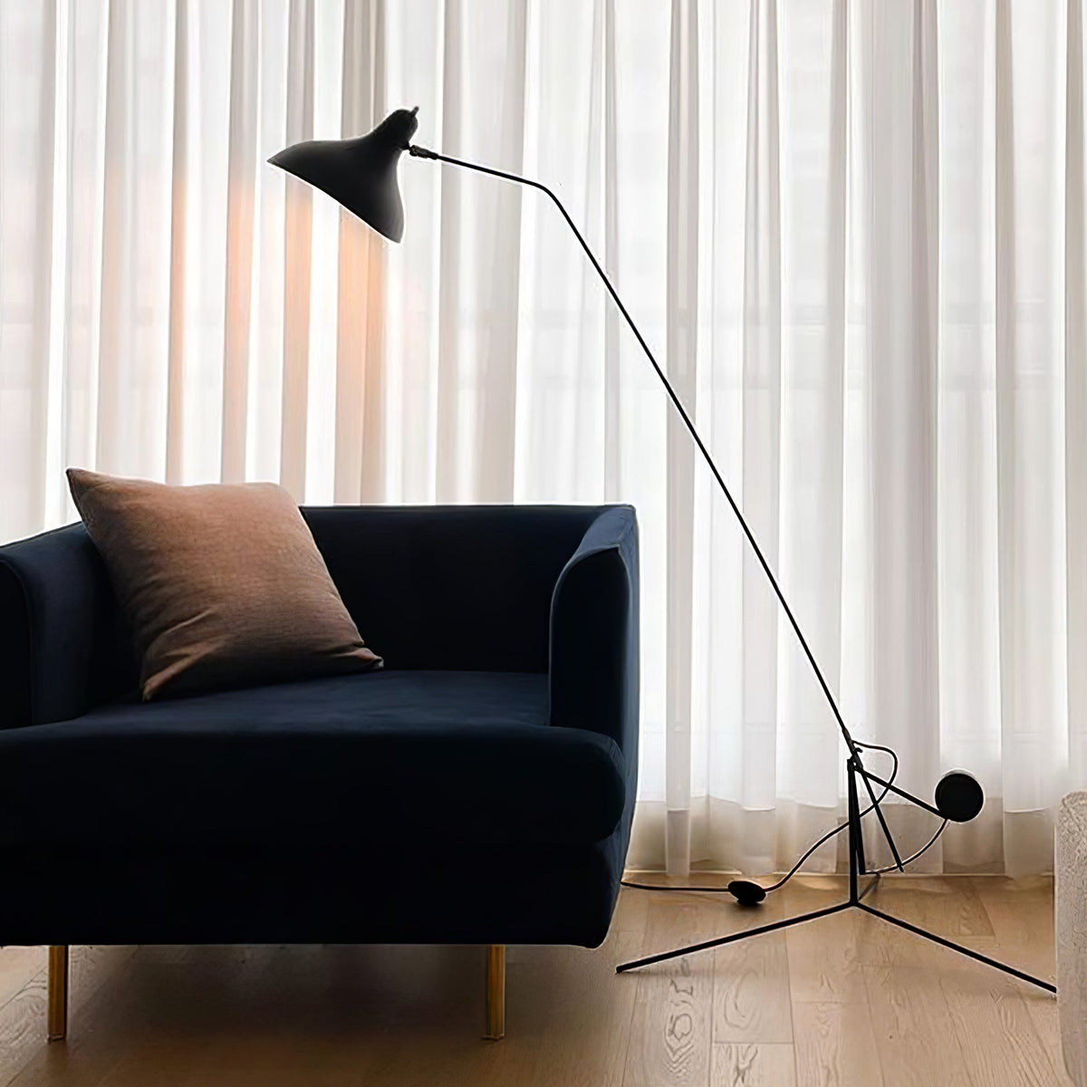 ArcMotion gulvlampe med mantisarm