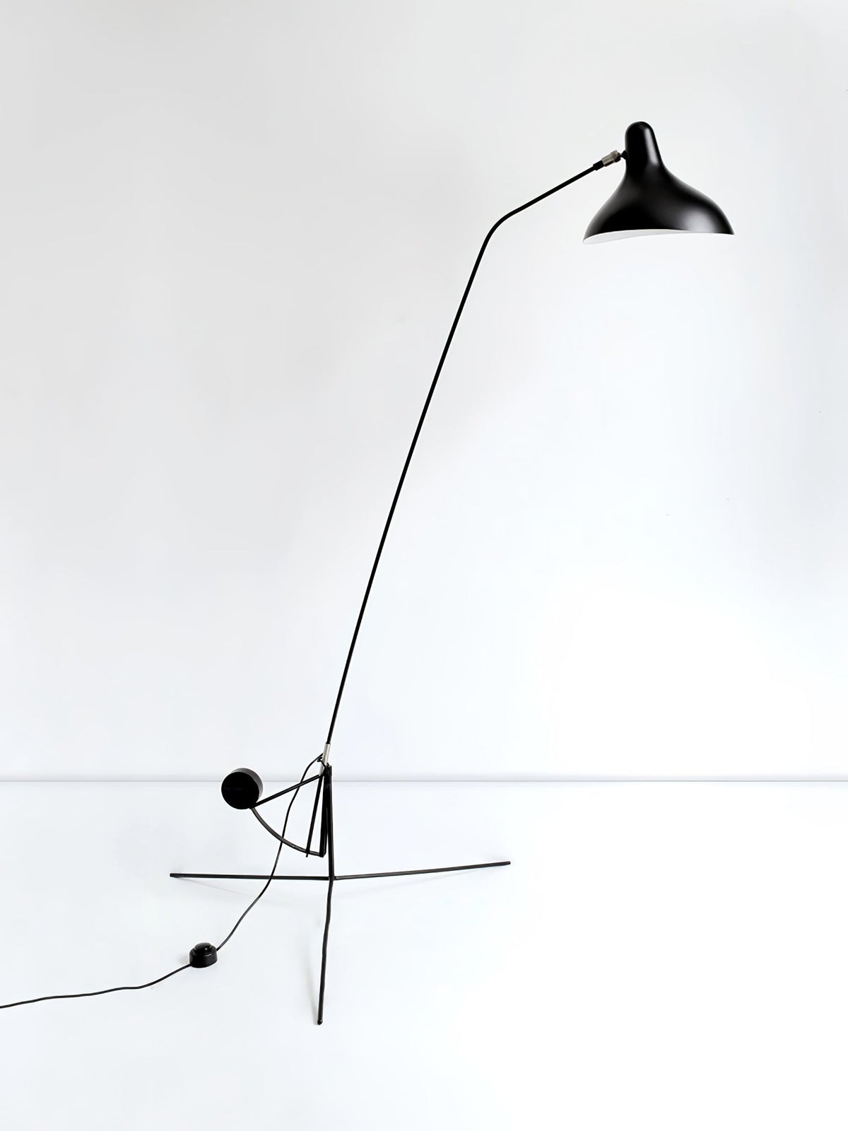 ArcMotion gulvlampe med mantisarm