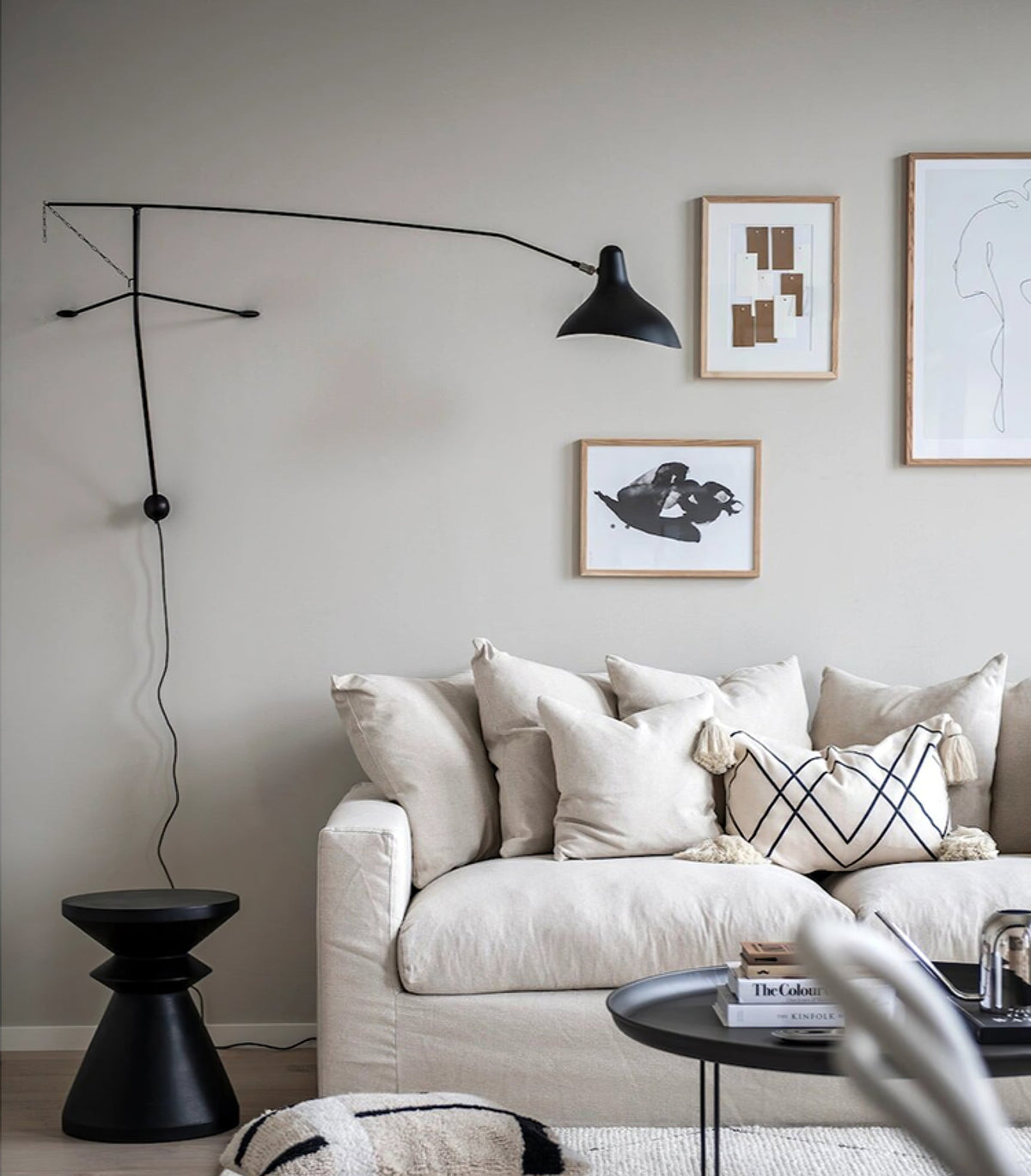 Candeeiro de parede moderno minimalista com braço Ivsolarae