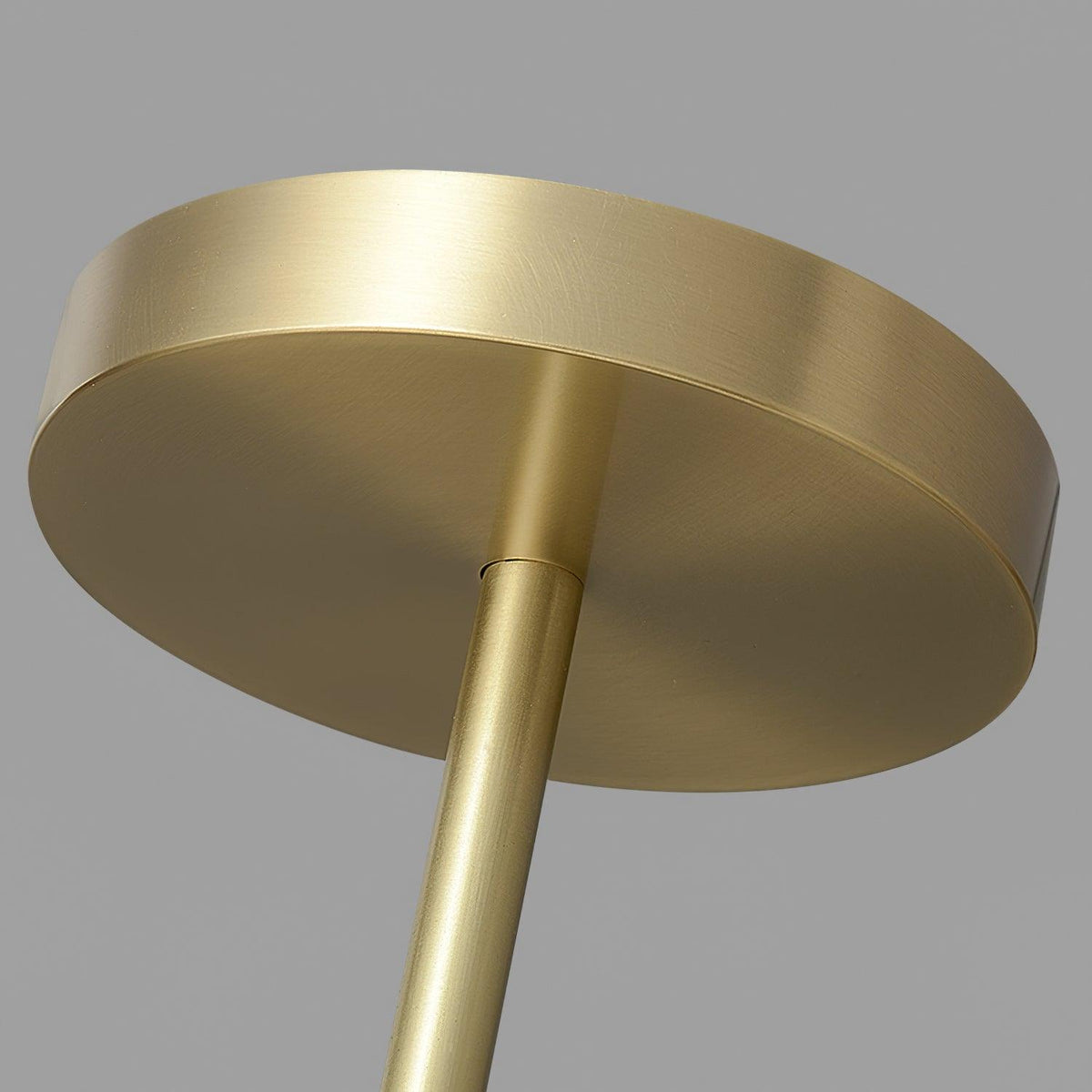 Covynel messinglysekrone i mid-century-stil