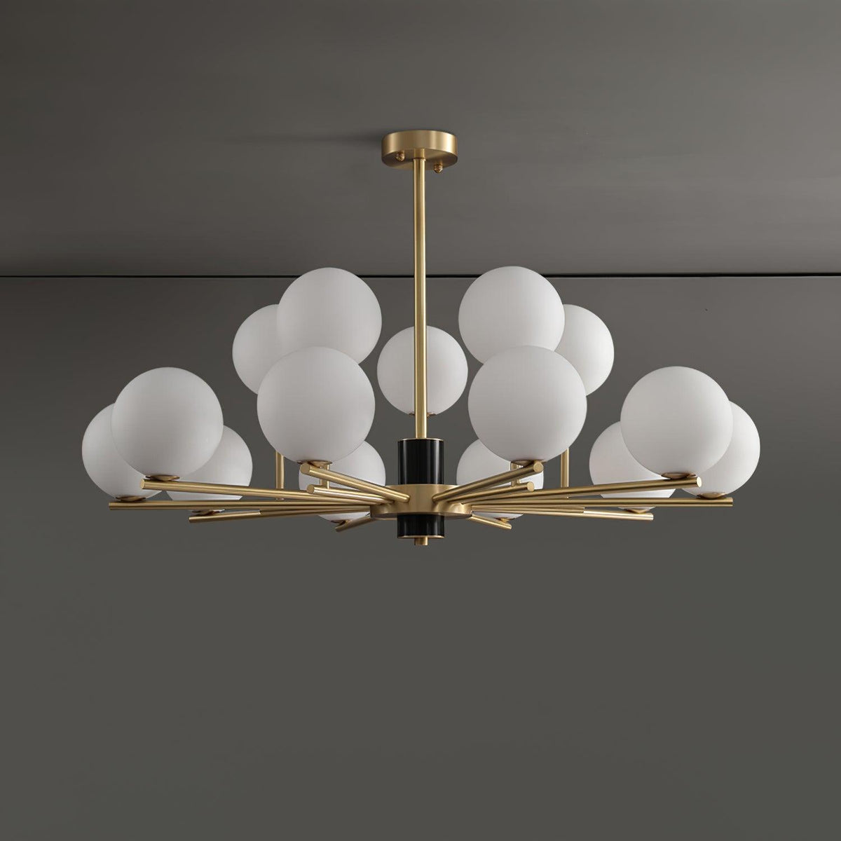 Covynel messinglysekrone i mid-century-stil