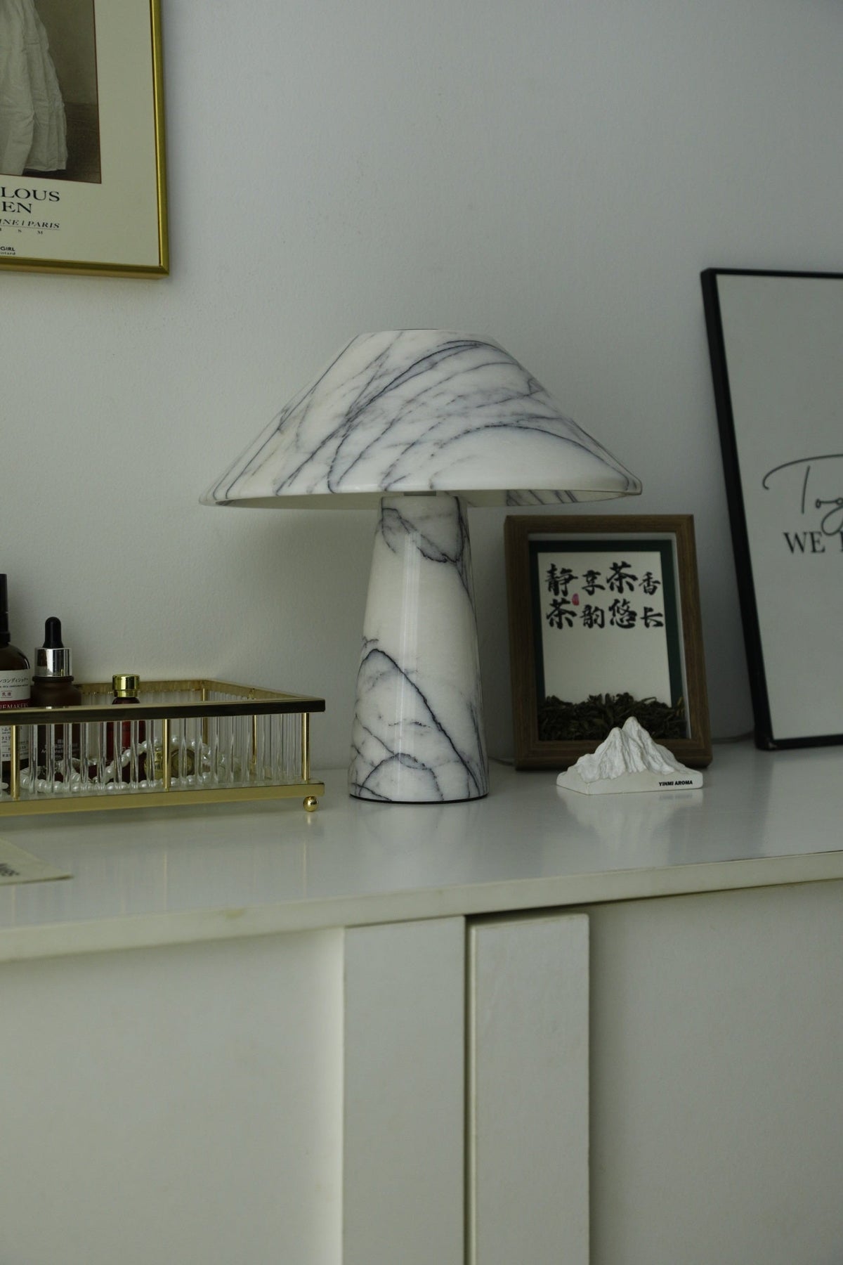 Dashiell moderne marmorbordlampe