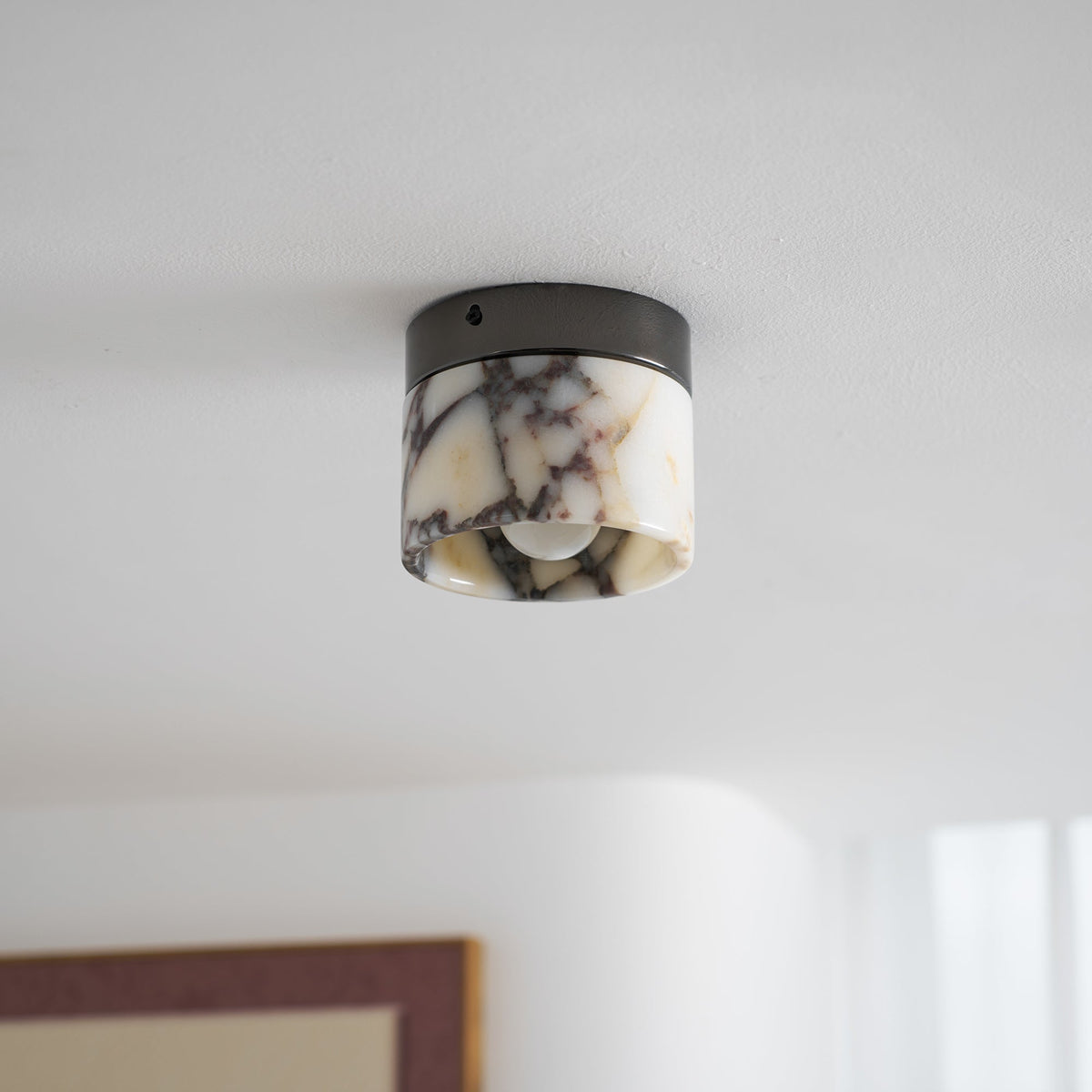 Selielle rund loftslampe i marmor