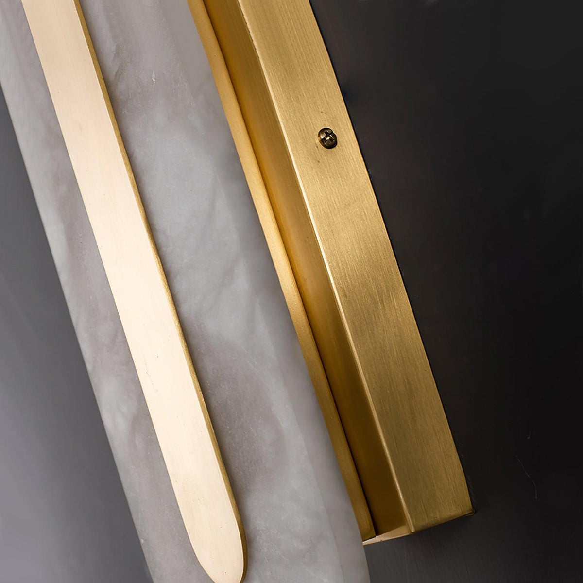 Selvia minimalistisk vägglampa i alabaster