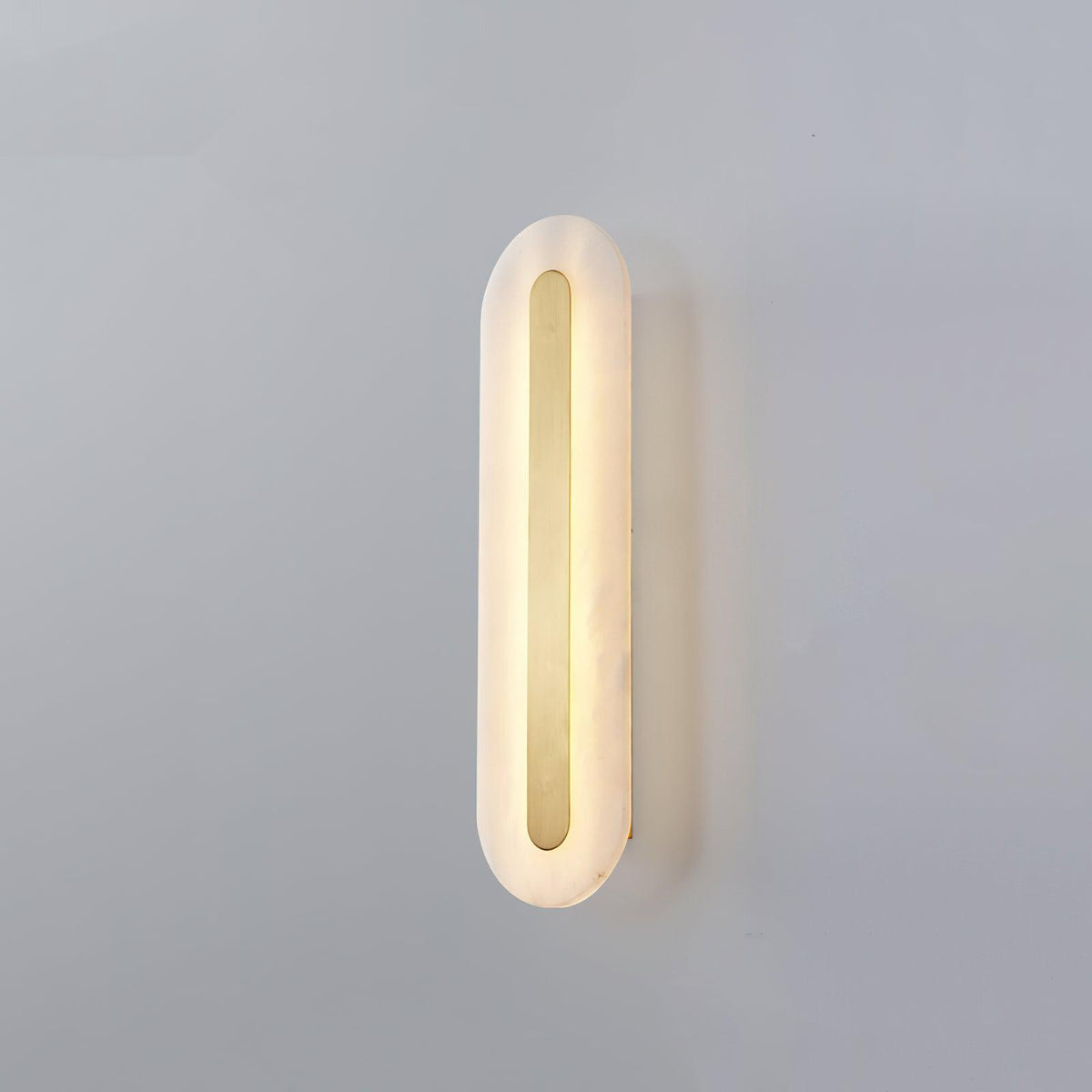 Selvia minimalistisk vägglampa i alabaster