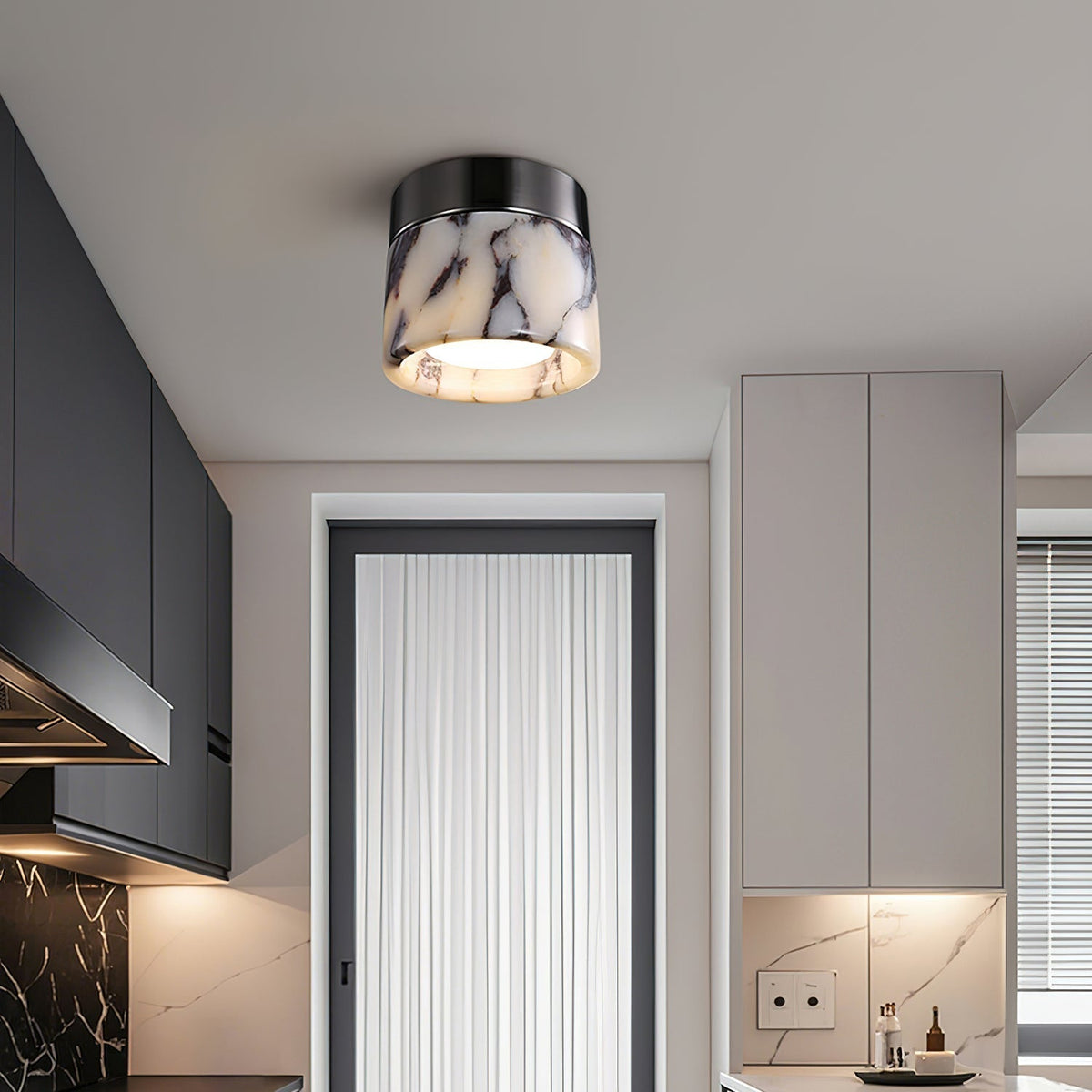 Selielle rund loftslampe i marmor
