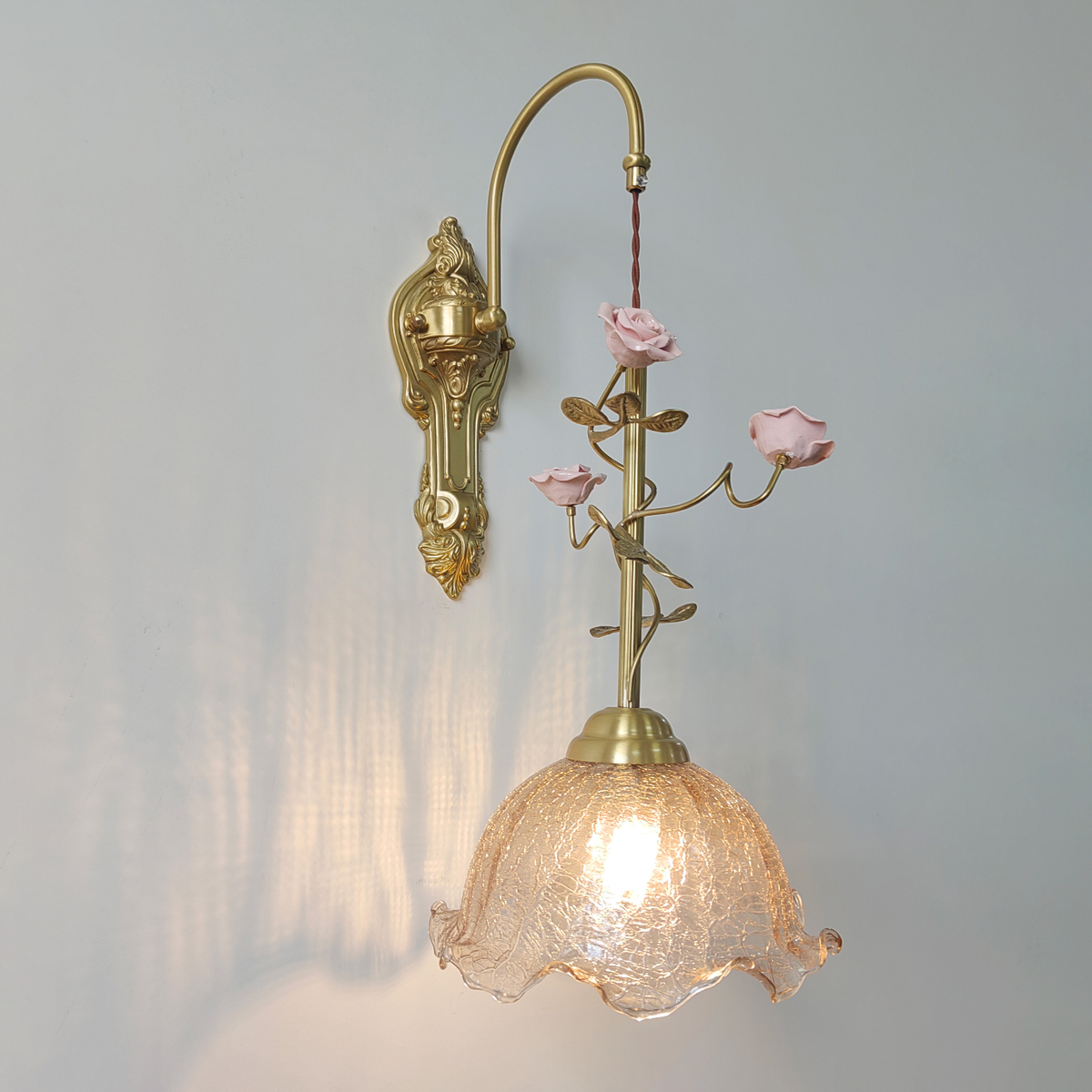 Terielira vägglampa