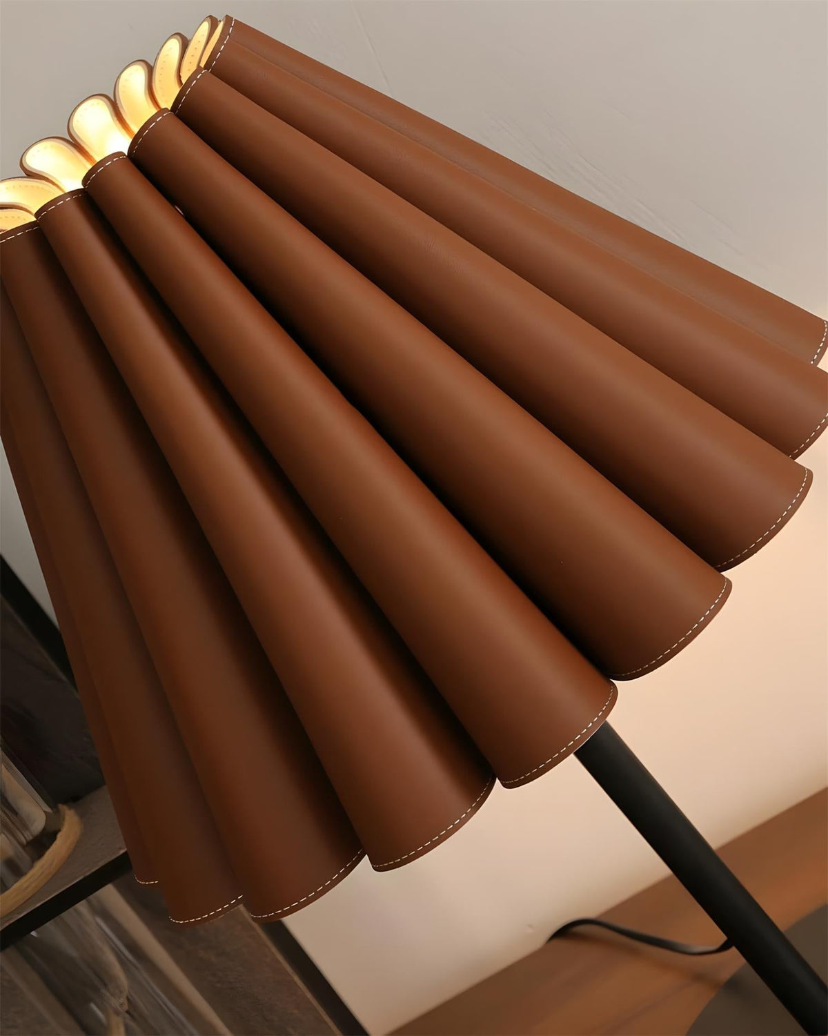 Laurel Pleat-bordlampe