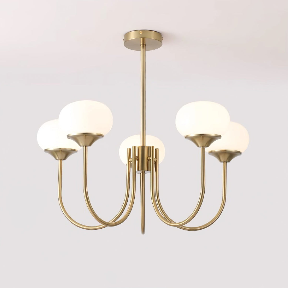 Candelabro Velenian com globo de vidro cor-de-rosa e dourado