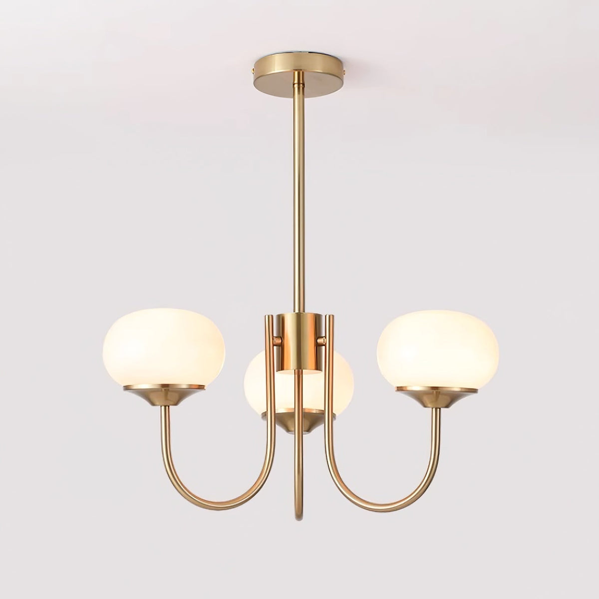 Candelabro Velenian com globo de vidro cor-de-rosa e dourado