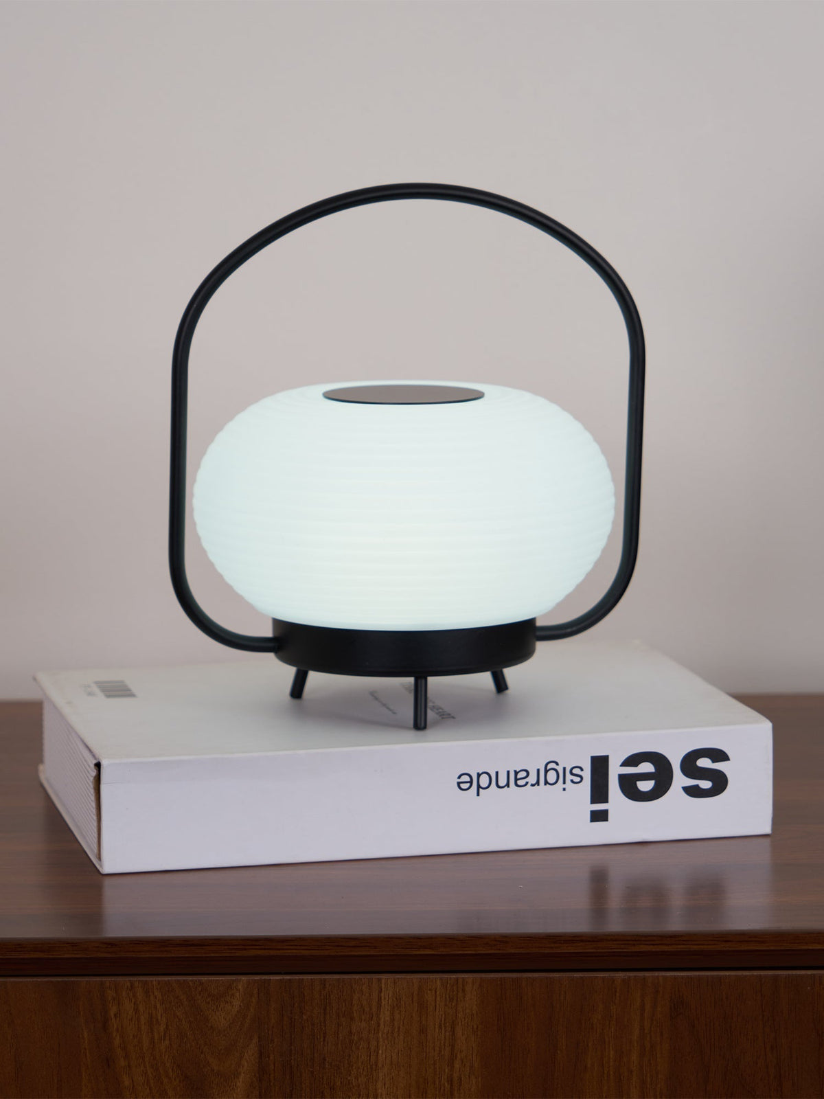 Saelan minimalistisk bordslampa
