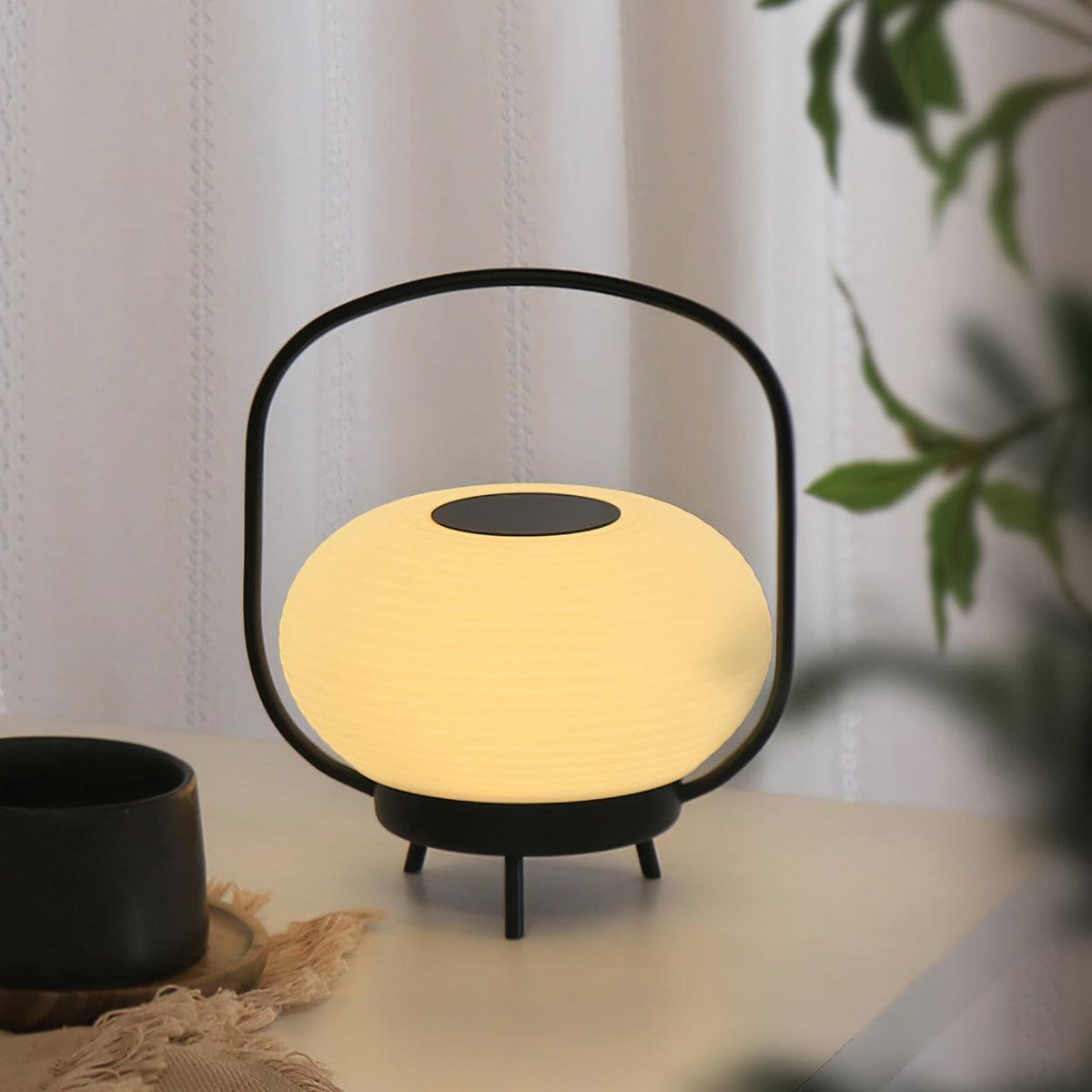 Saelan minimalistisk bordslampa