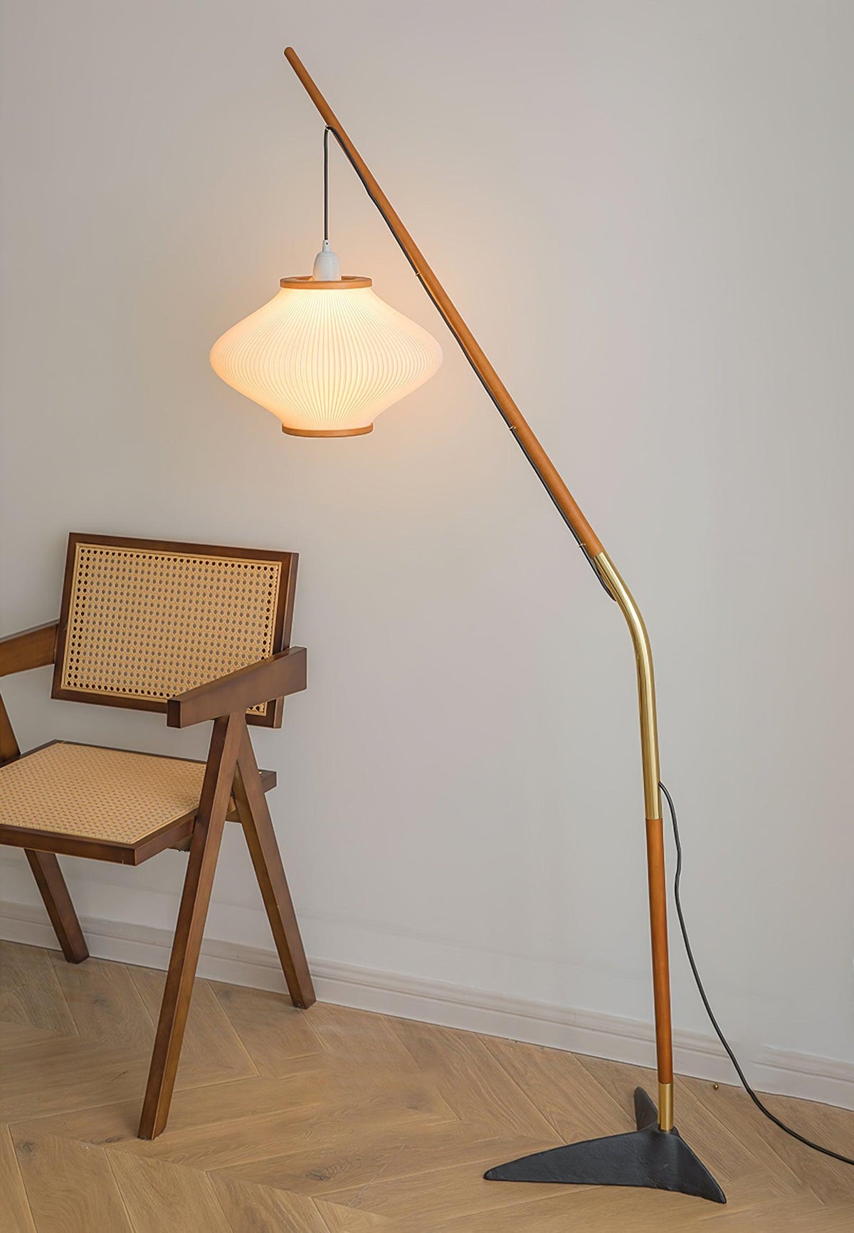 Candeeiro de pé em madeira e vidro de estilo Mid-Century Ervenil