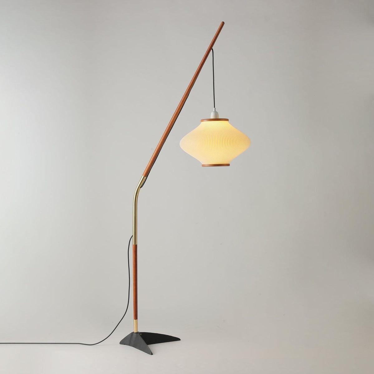 Candeeiro de pé em madeira e vidro de estilo Mid-Century Ervenil