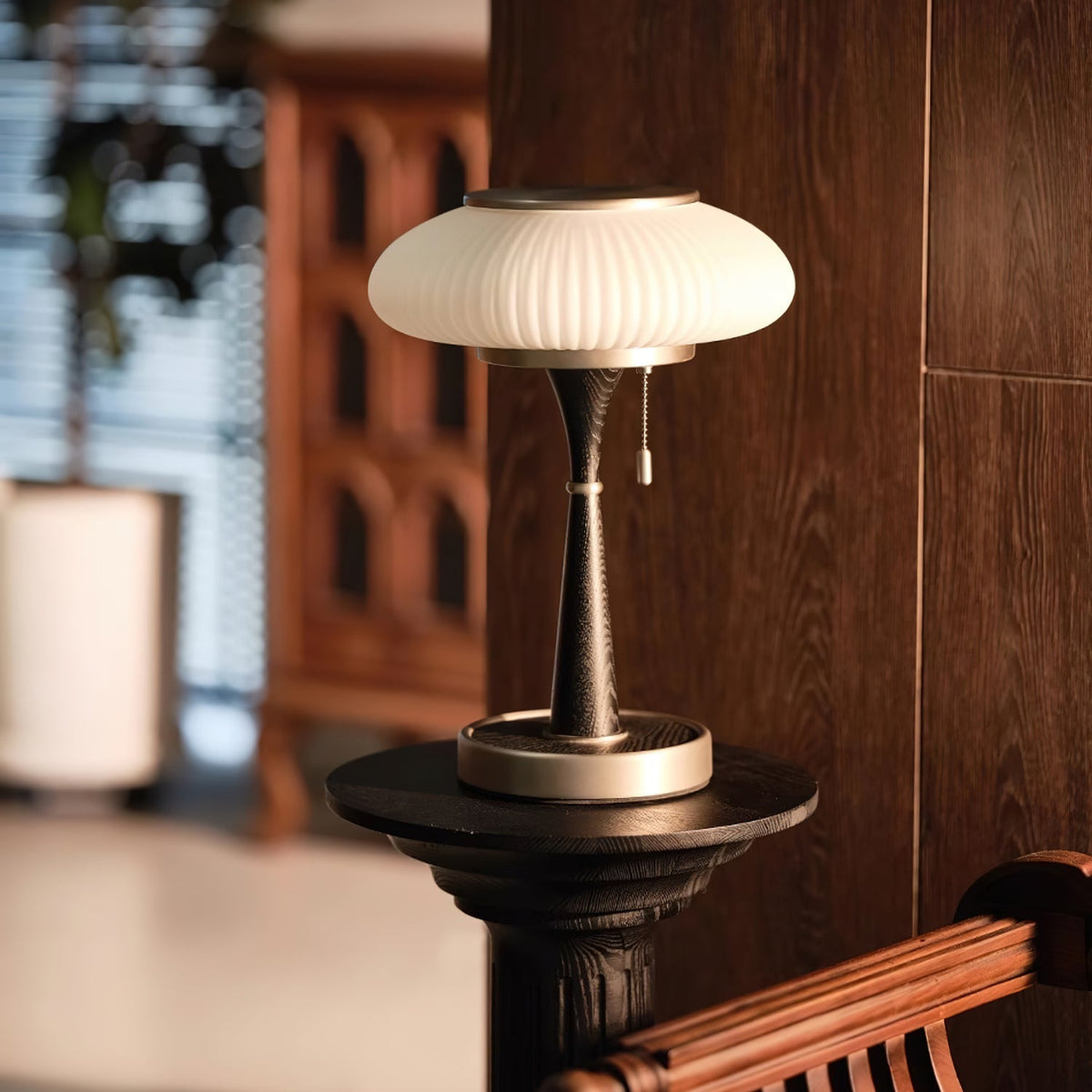 Vevelo vintagebordlampe i træ