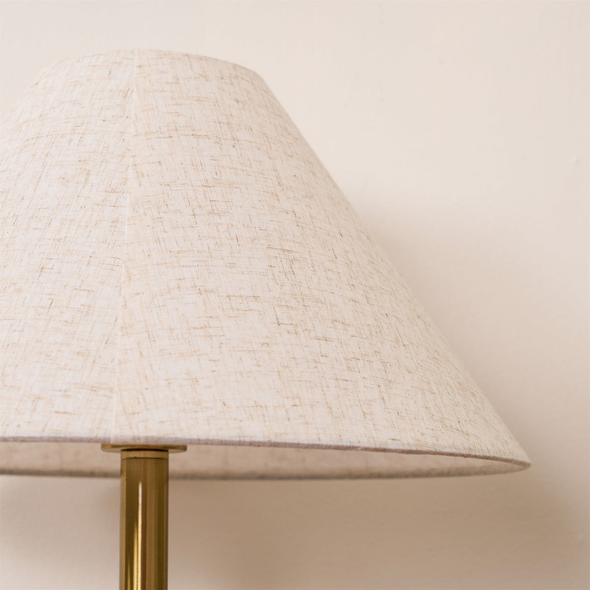 Trio moderne marmorbordlampe