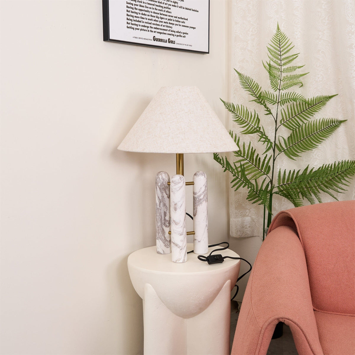 Trio moderne marmorbordlampe