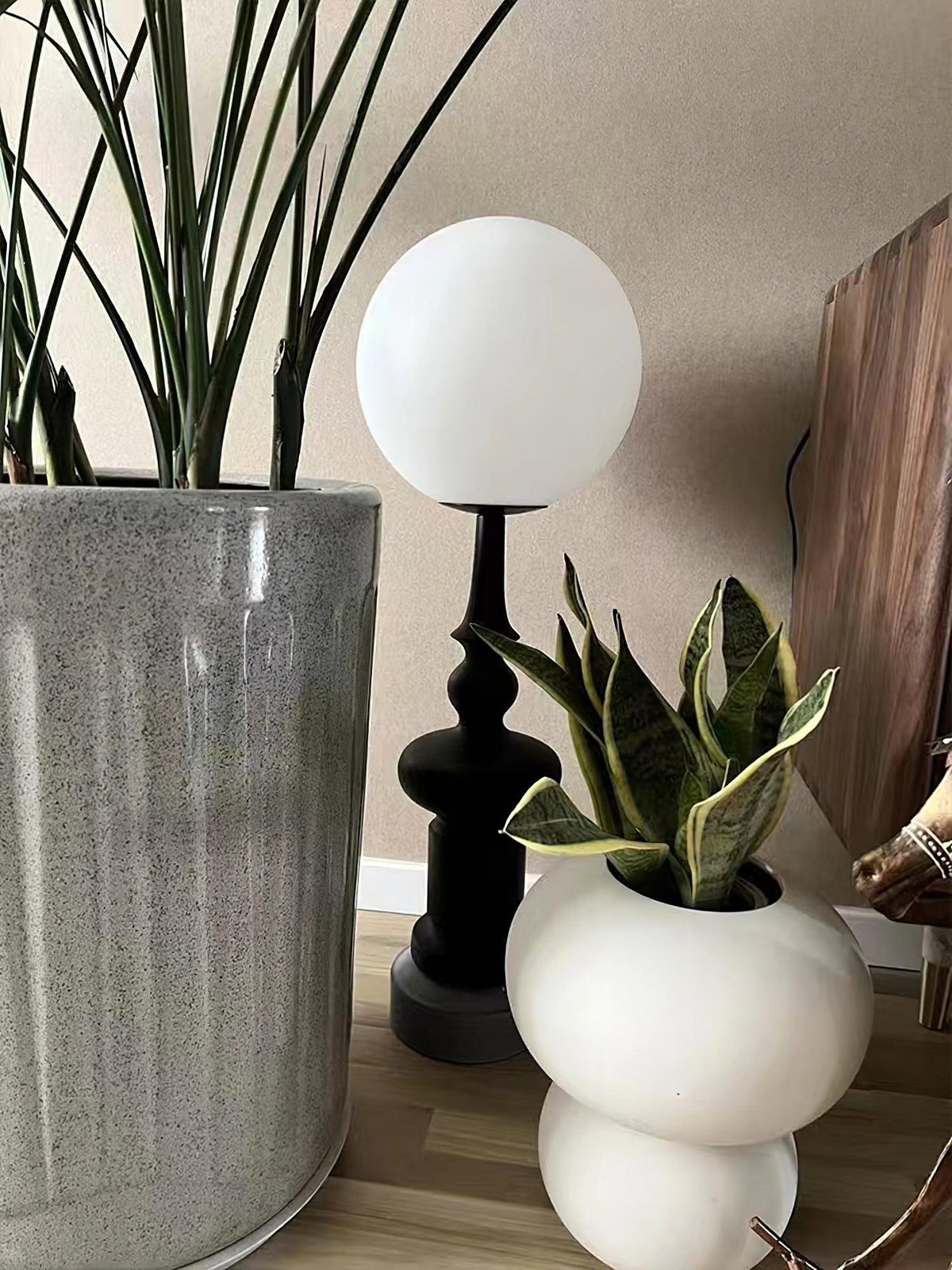 Soralise bordlampe med romersk søjle