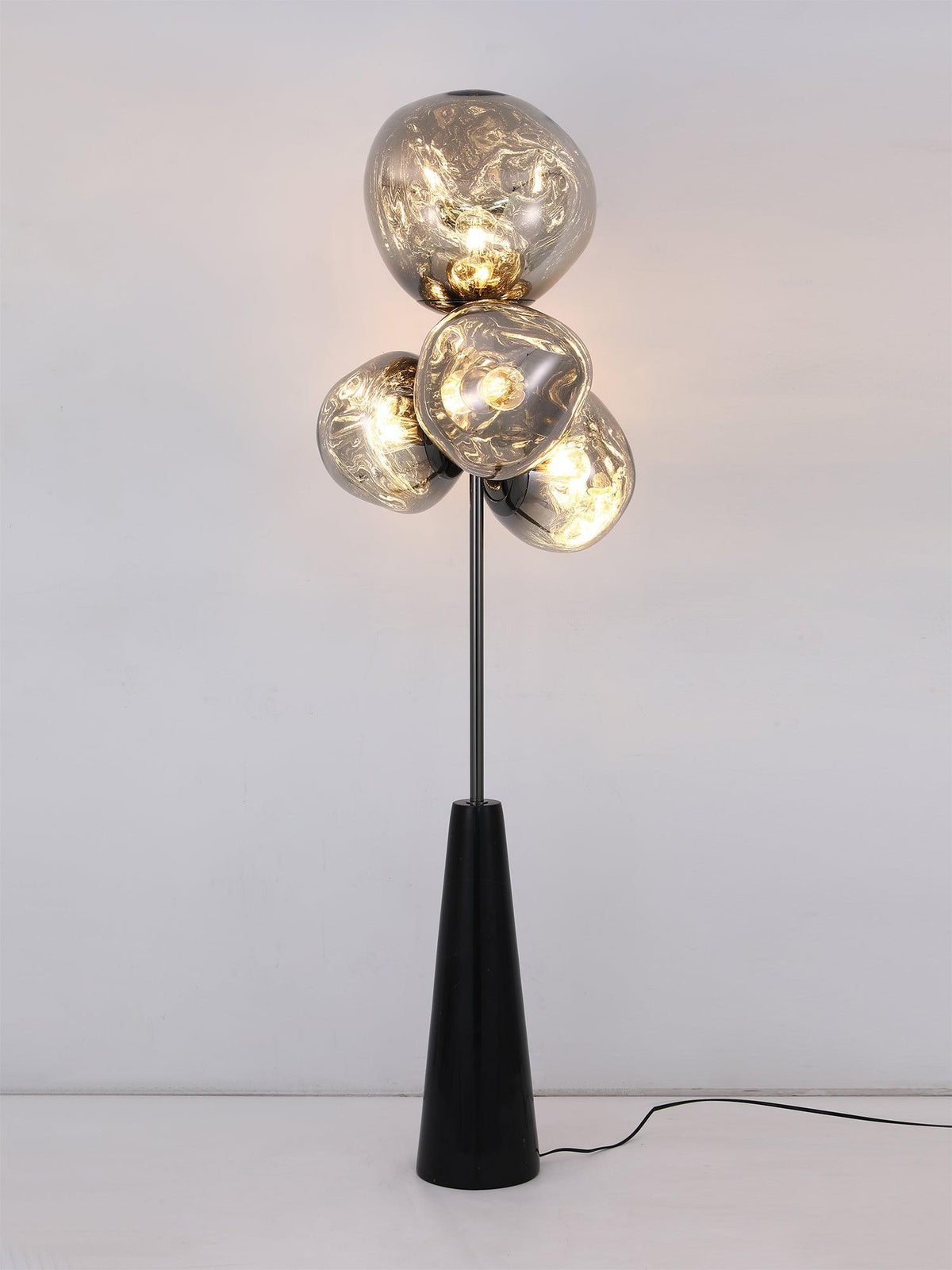 Viri modern golvlampa i marmor