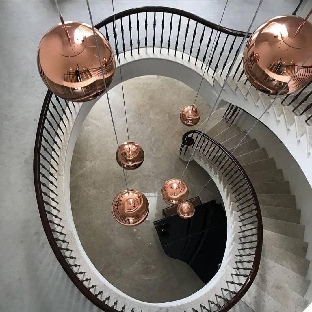 Candeeiro suspenso Lumora com conjunto irregular escultórico