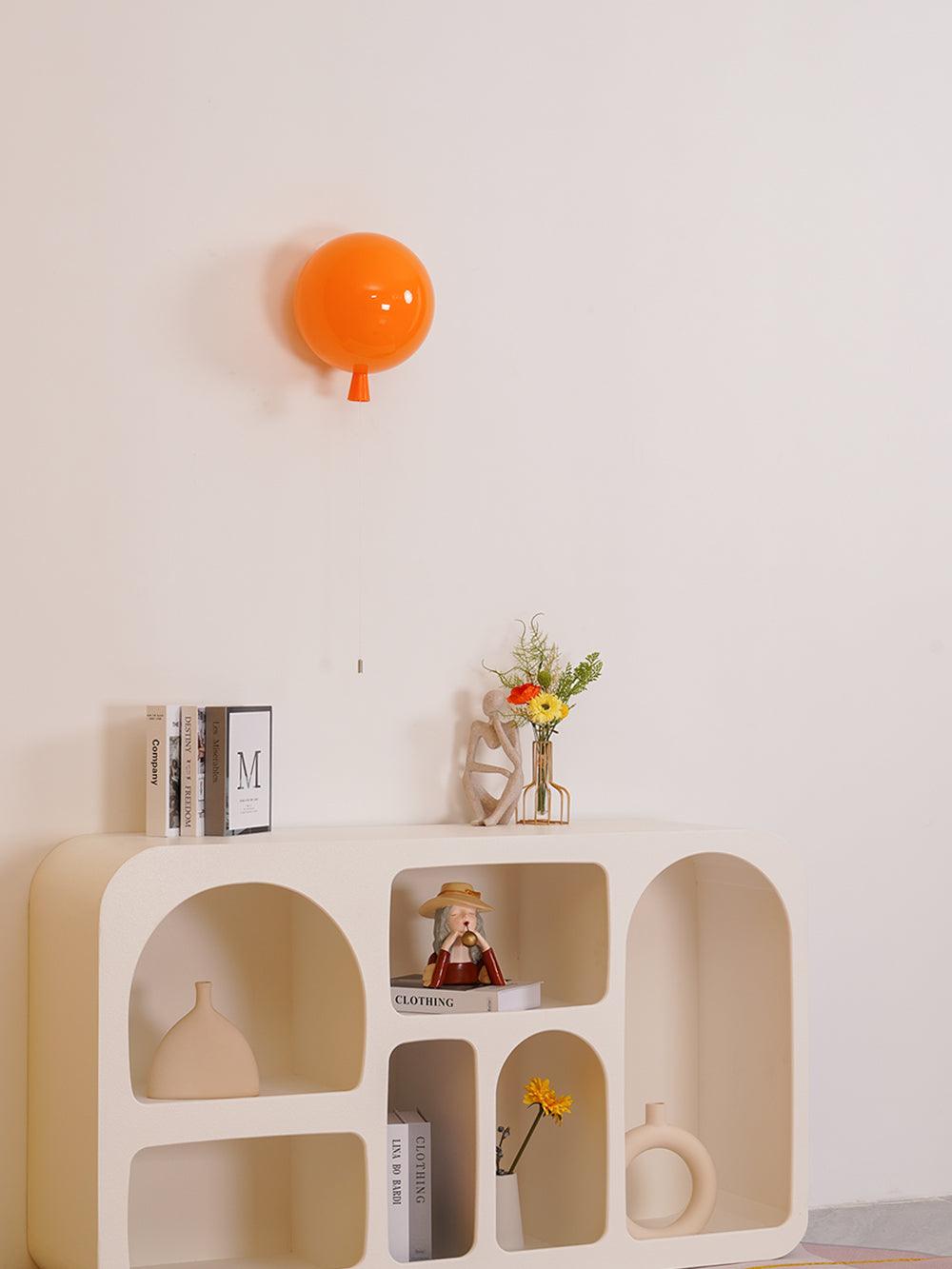Luz de parede Kiri Cheerful Balloon Dream em plástico