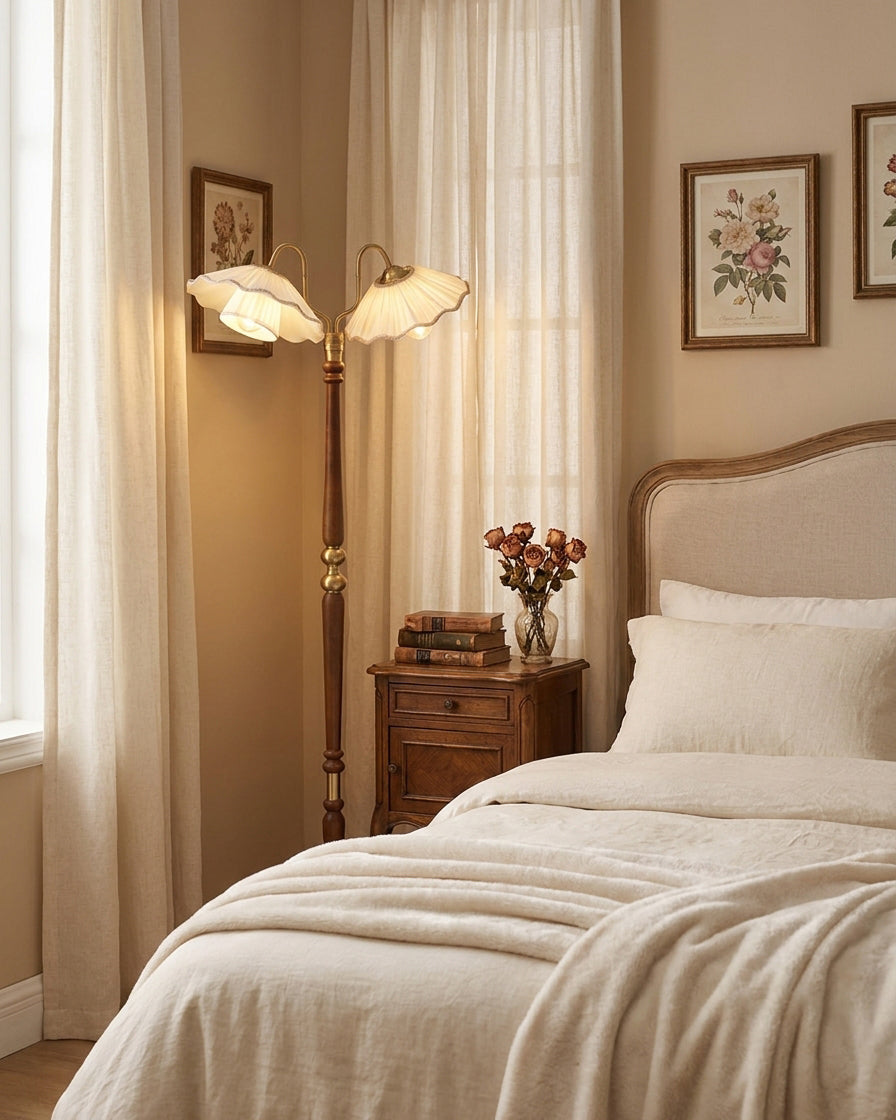 Orelaette Floor Light