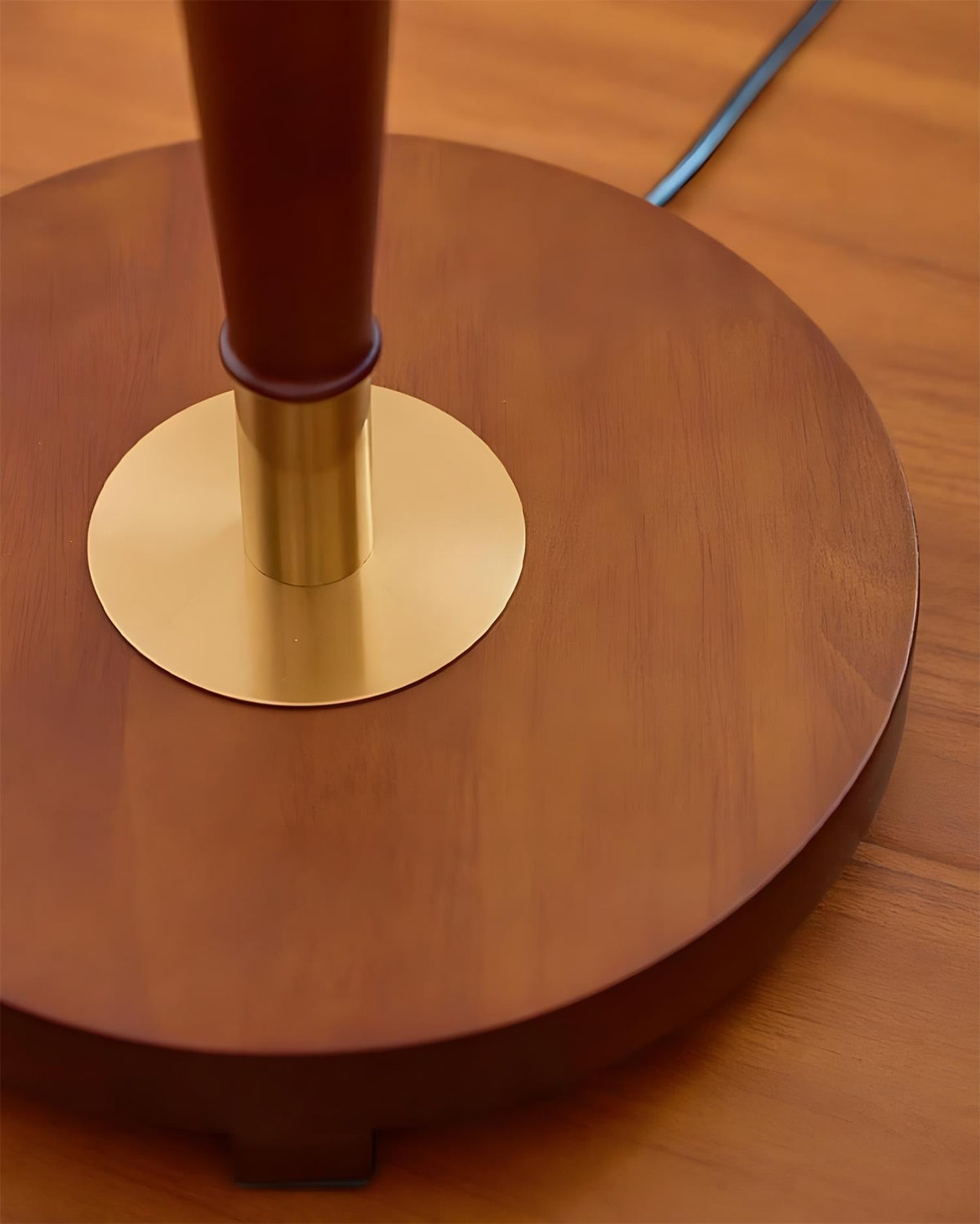 Orelaette Floor Light