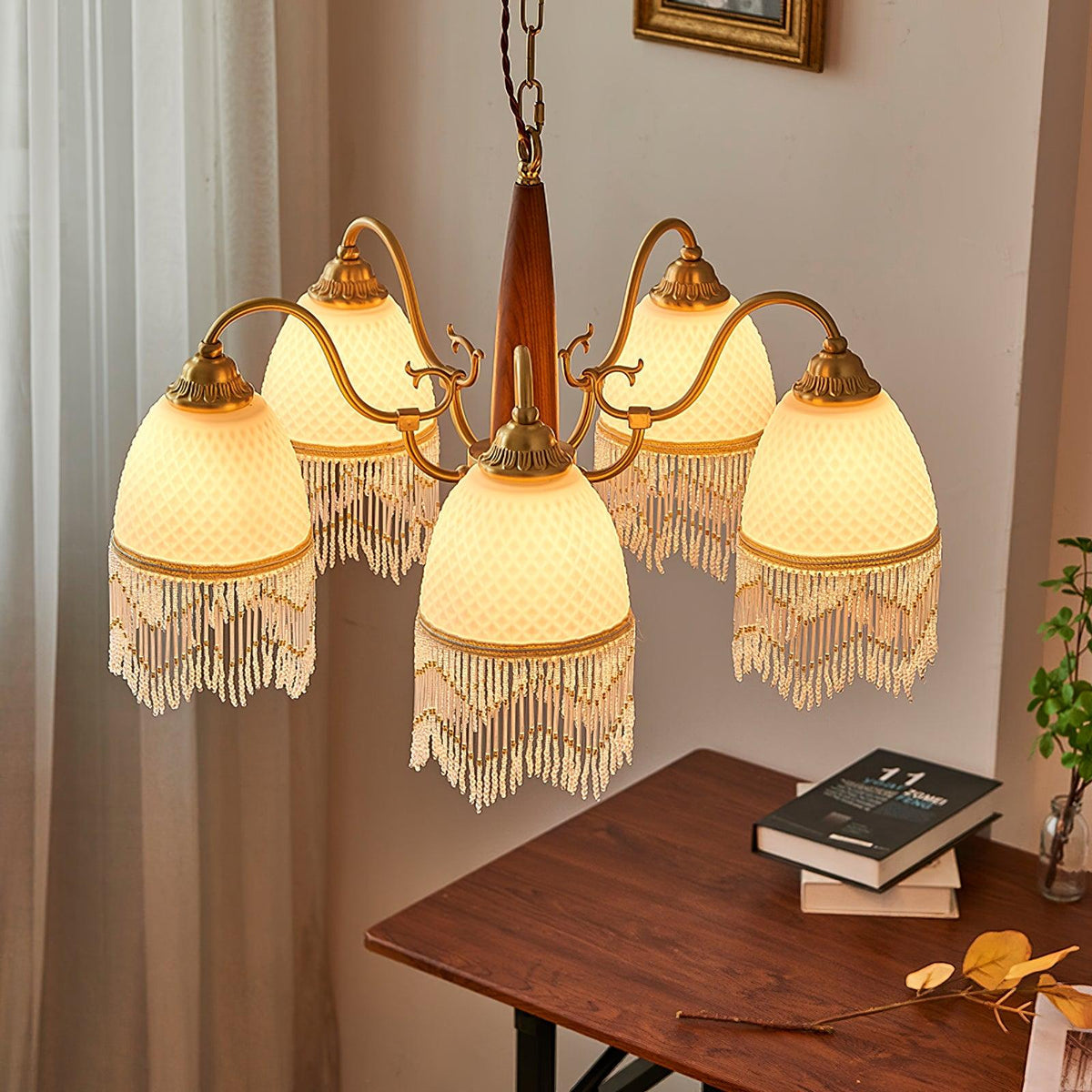 Yaves vintagekrona med tofs och glas