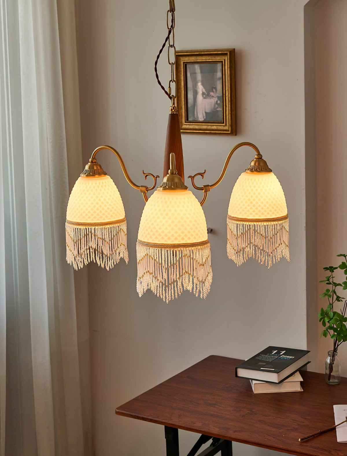 Yaves vintagekrona med tofs och glas