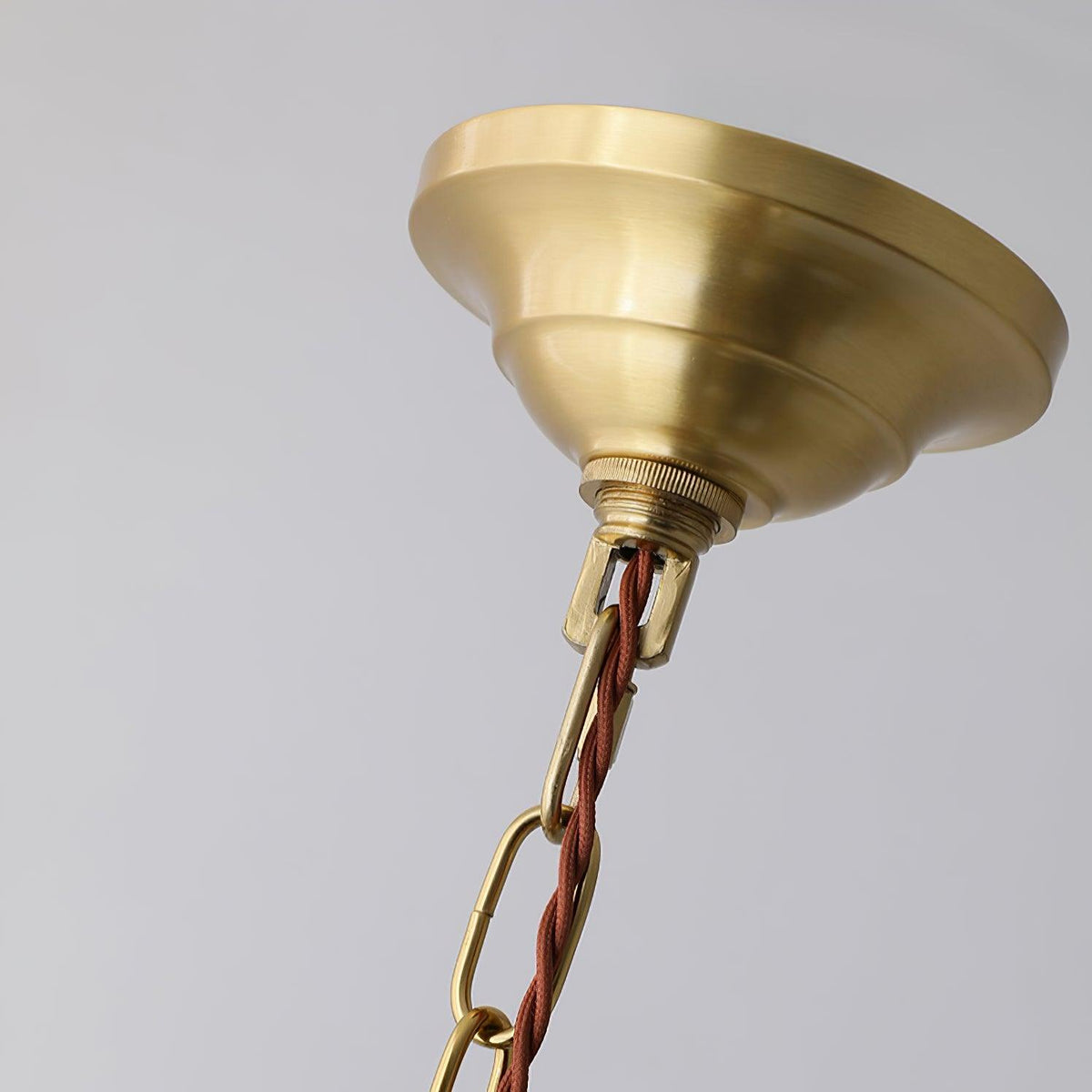 Yaves vintagekrona med tofs och glas